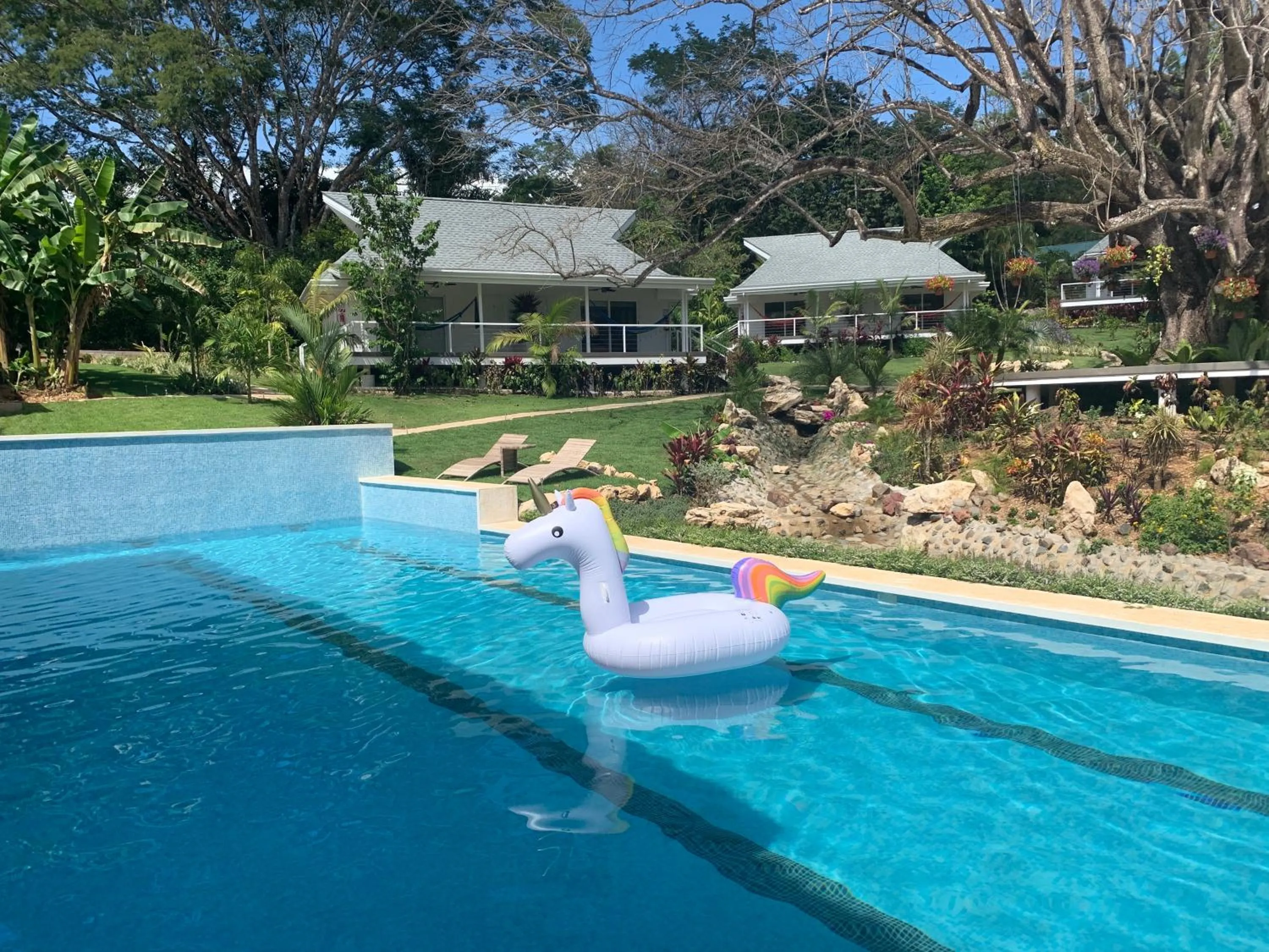 Swimming pool in Aves Resort Montezuma