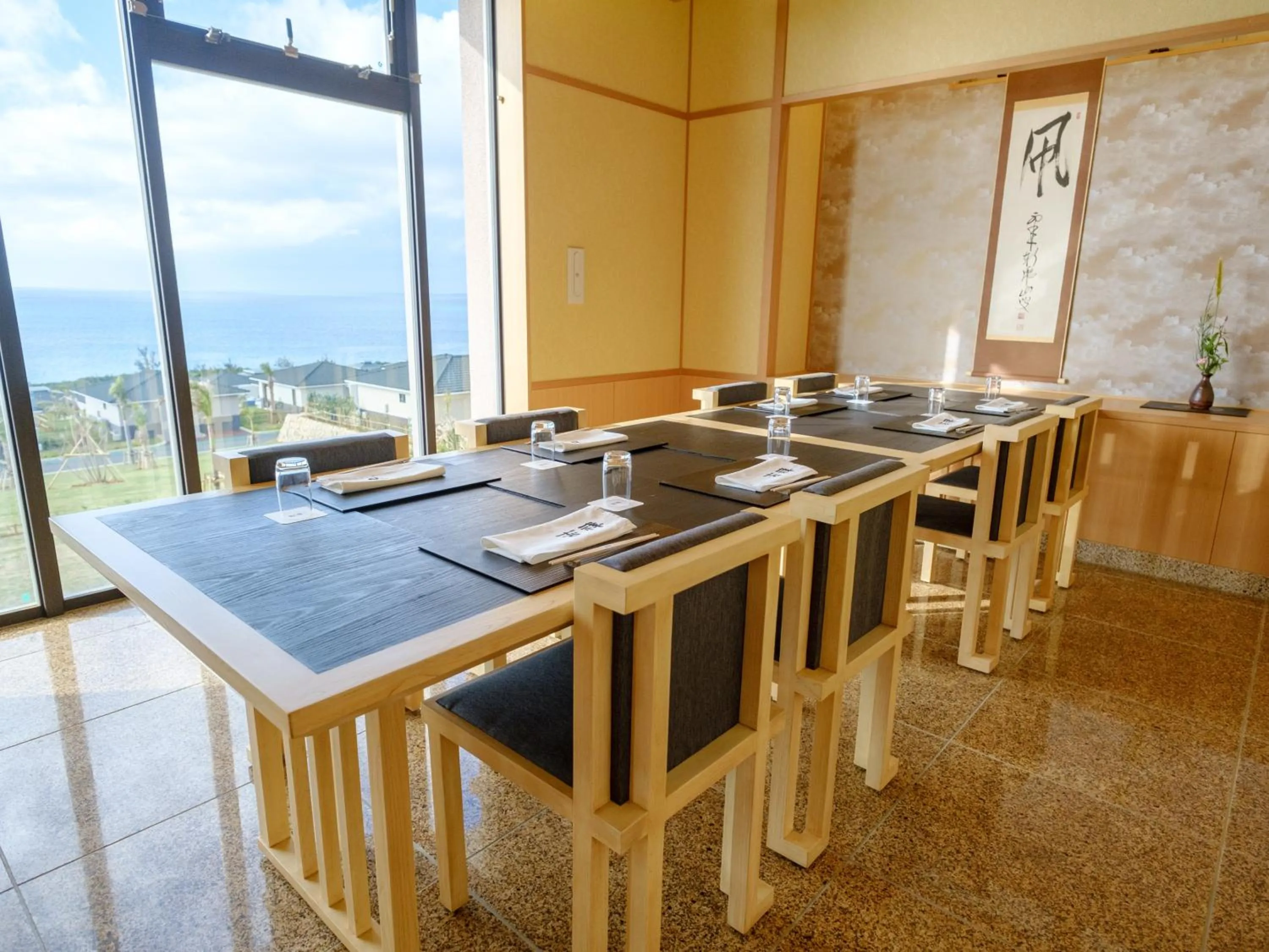 Restaurant/places to eat in Miyakojima Kurima Resort Seawood Hotel