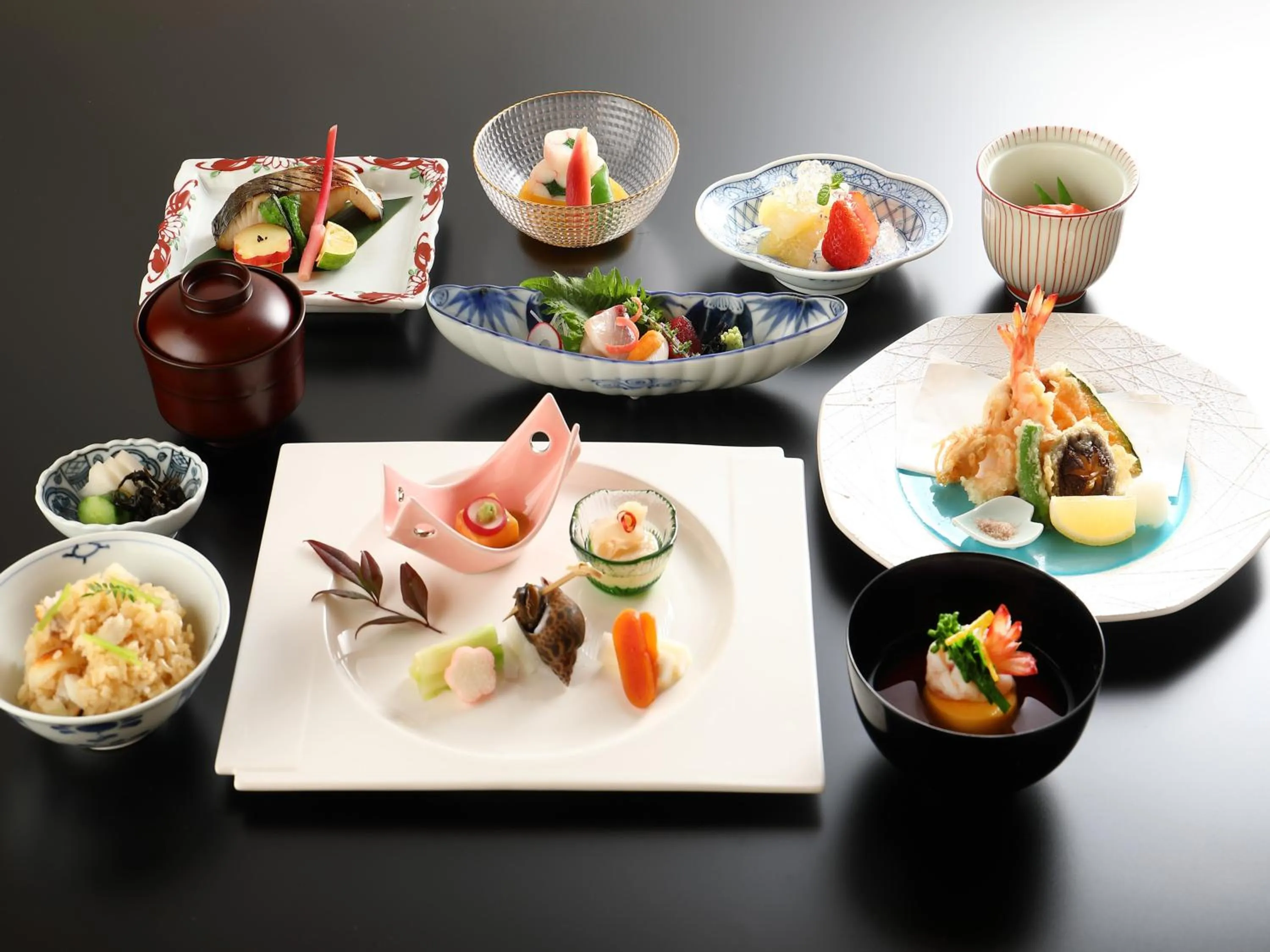 Restaurant/places to eat in Miyakojima Kurima Resort Seawood Hotel