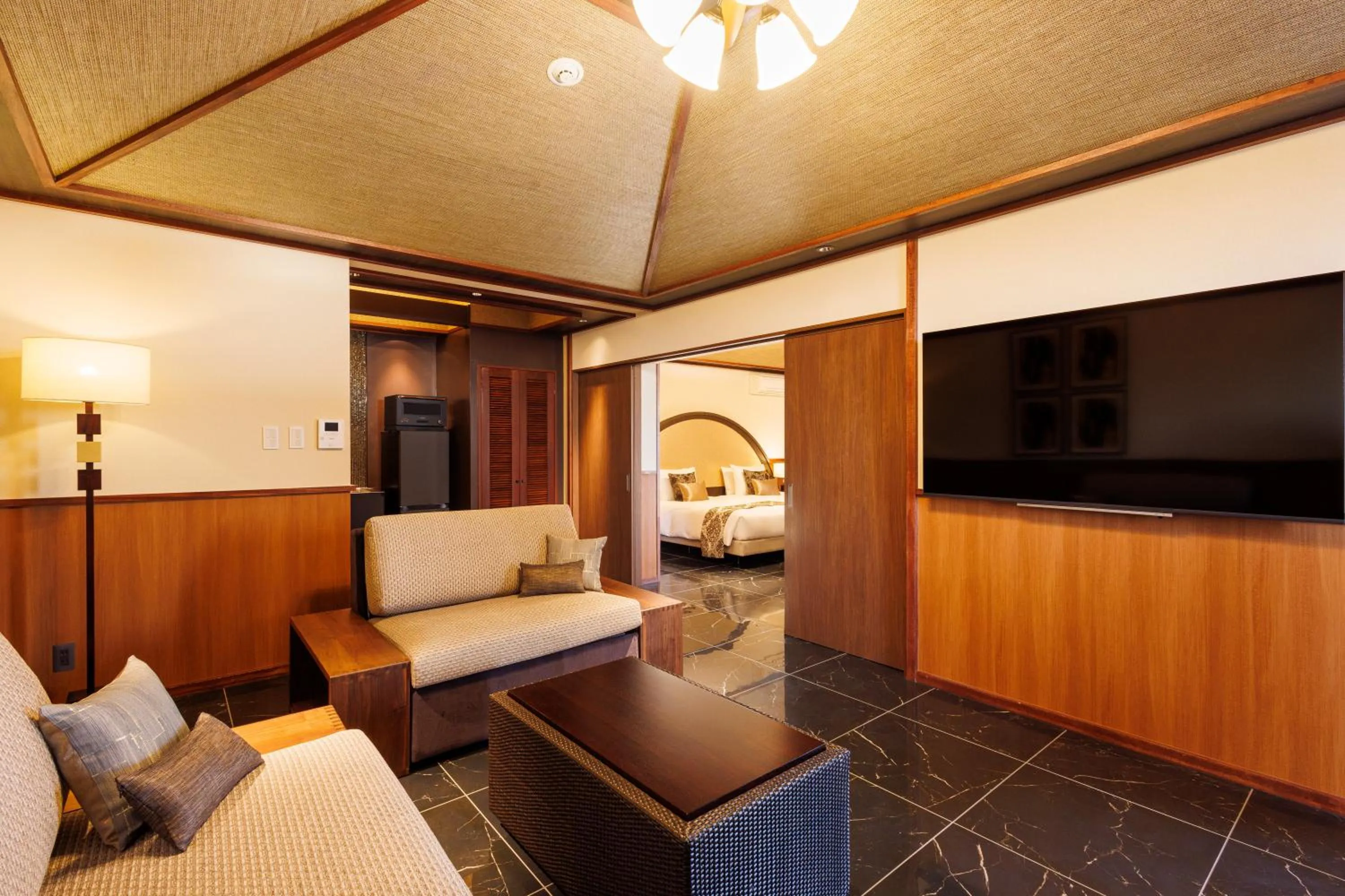 TV and multimedia in Miyakojima Kurima Resort Seawood Hotel