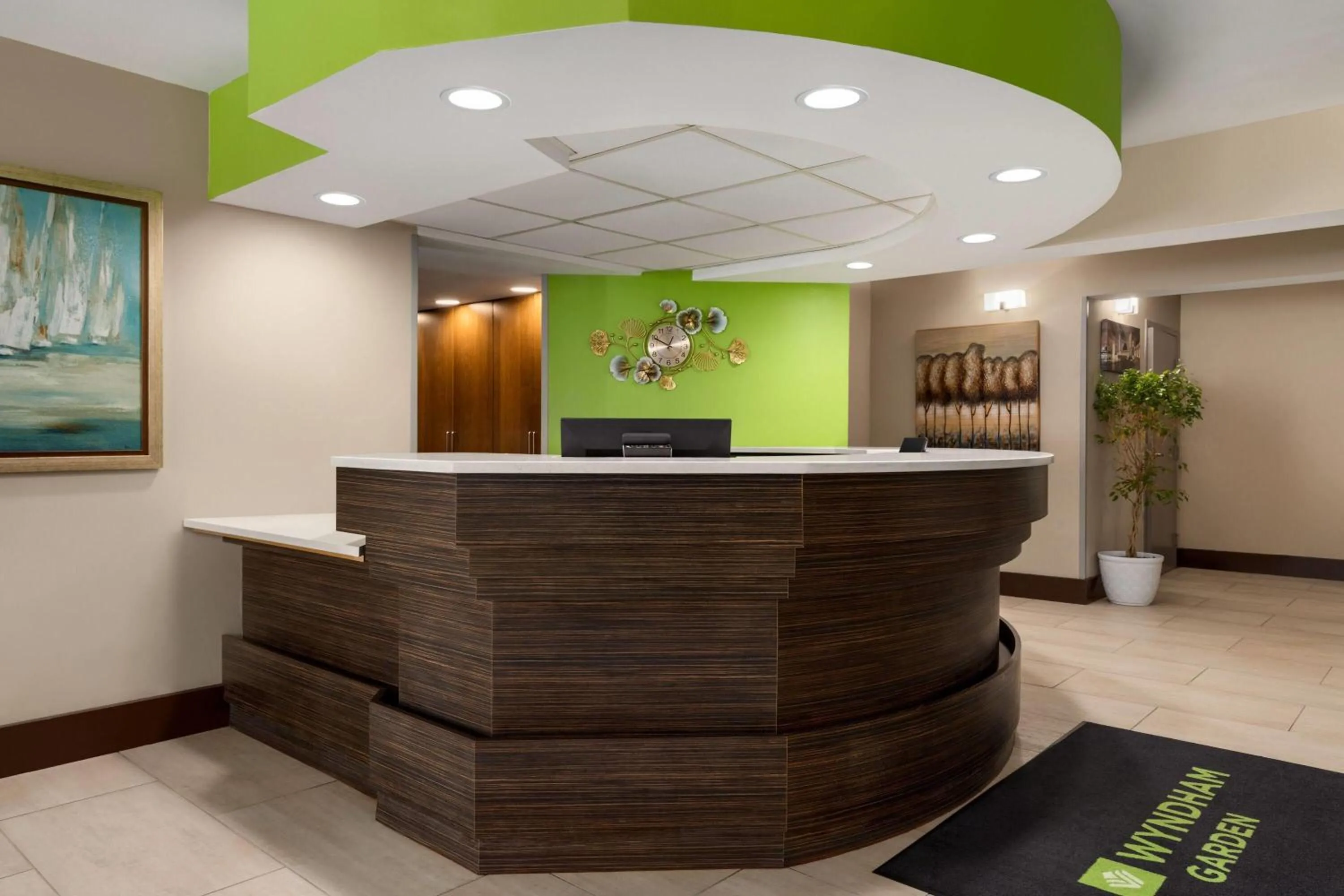 Lobby or reception in Wyndham Garden Washington DC North