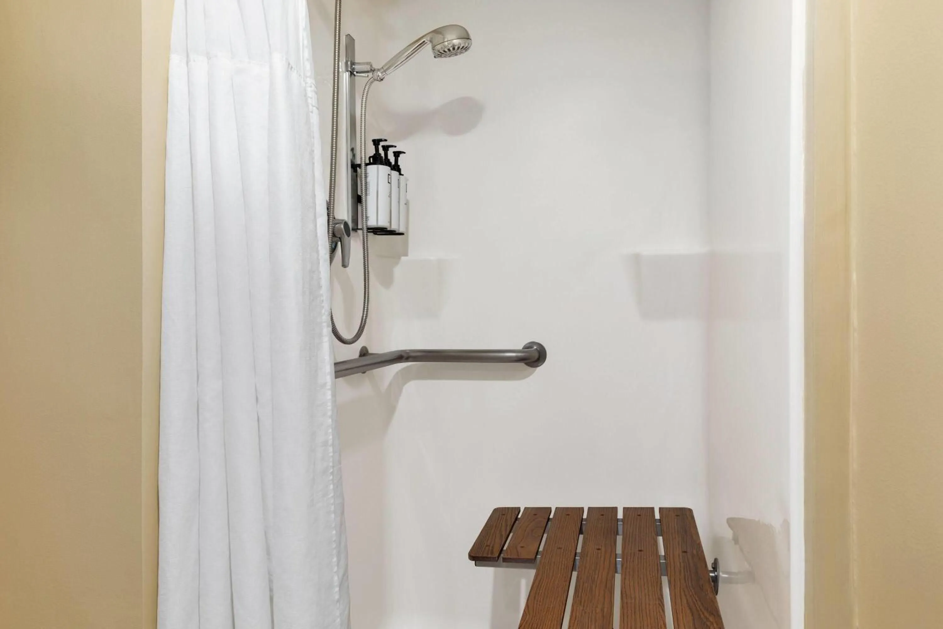 Shower in Wyndham Garden Washington DC North