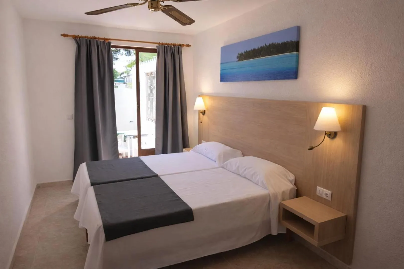 Bedroom, Bed in Hotel Antares