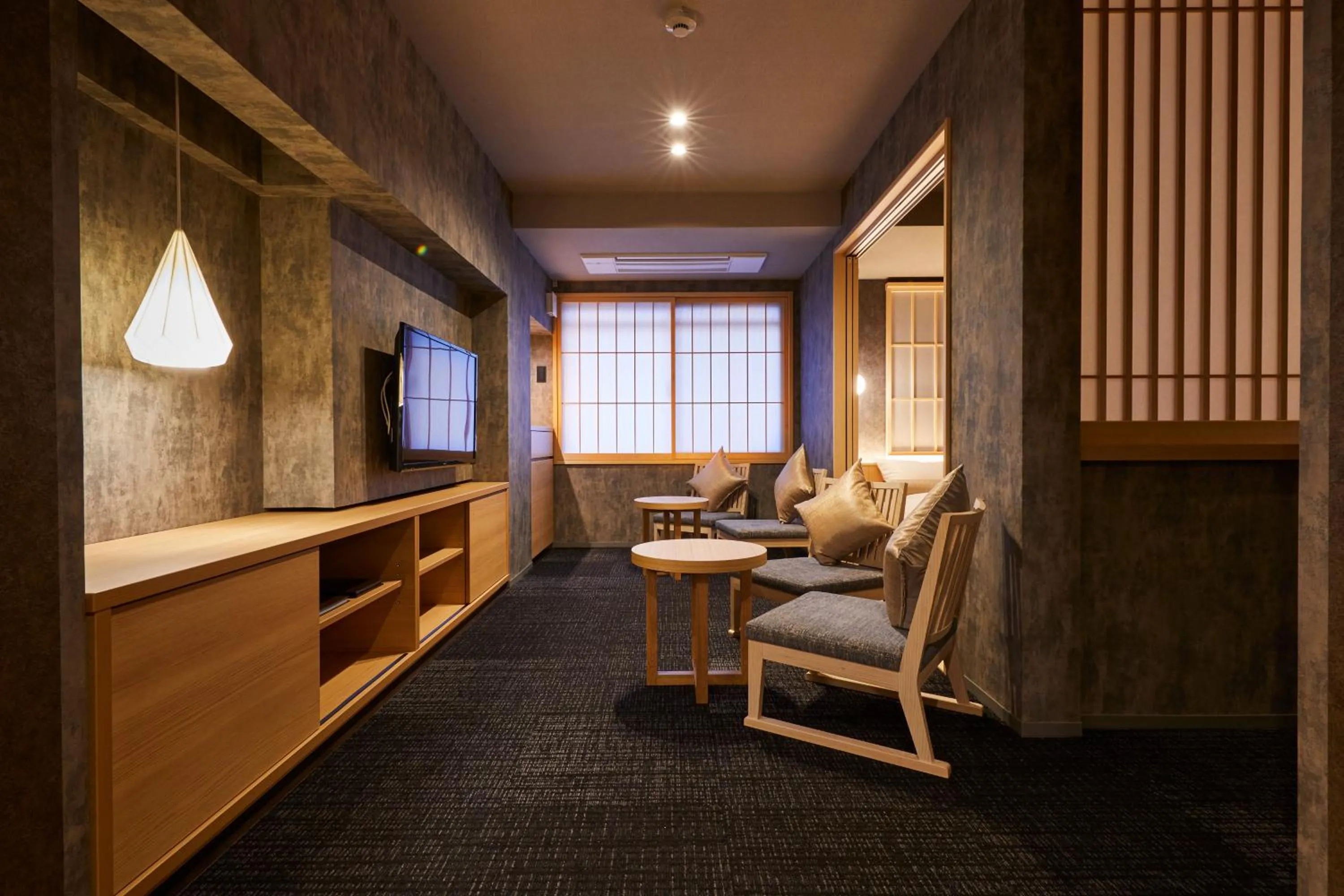 TV and multimedia in Rinn Shijo Nishinotoin