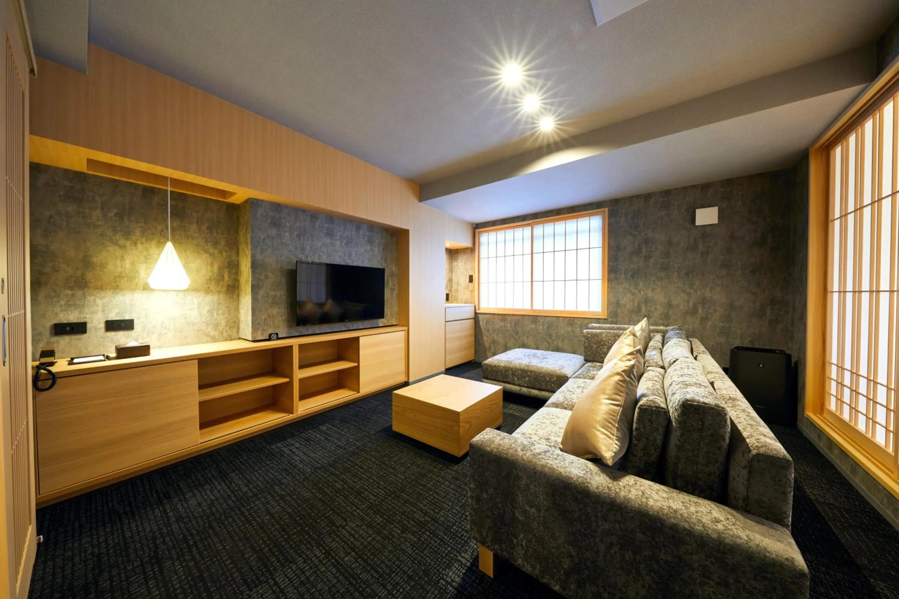 TV and multimedia, Bed in Rinn Shijo Nishinotoin