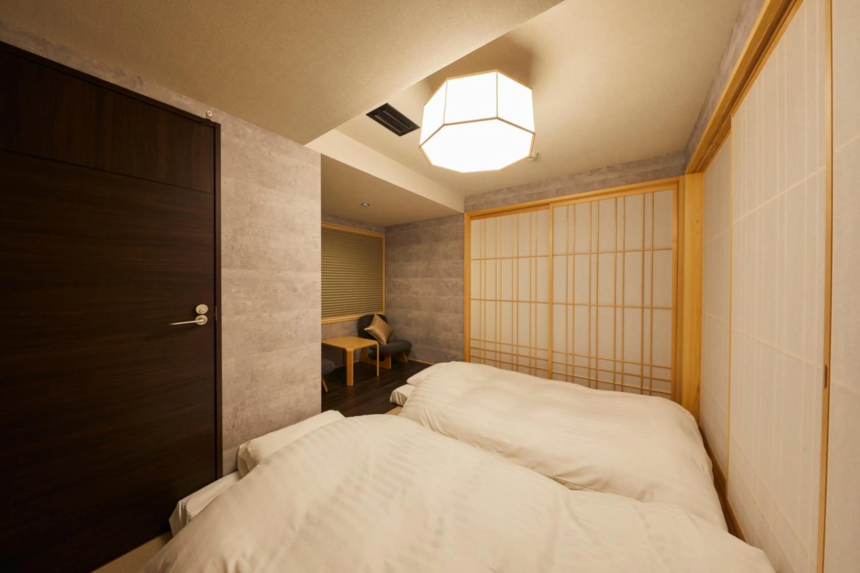 Photo of the whole room, Bed in Rinn Shijo Nishinotoin