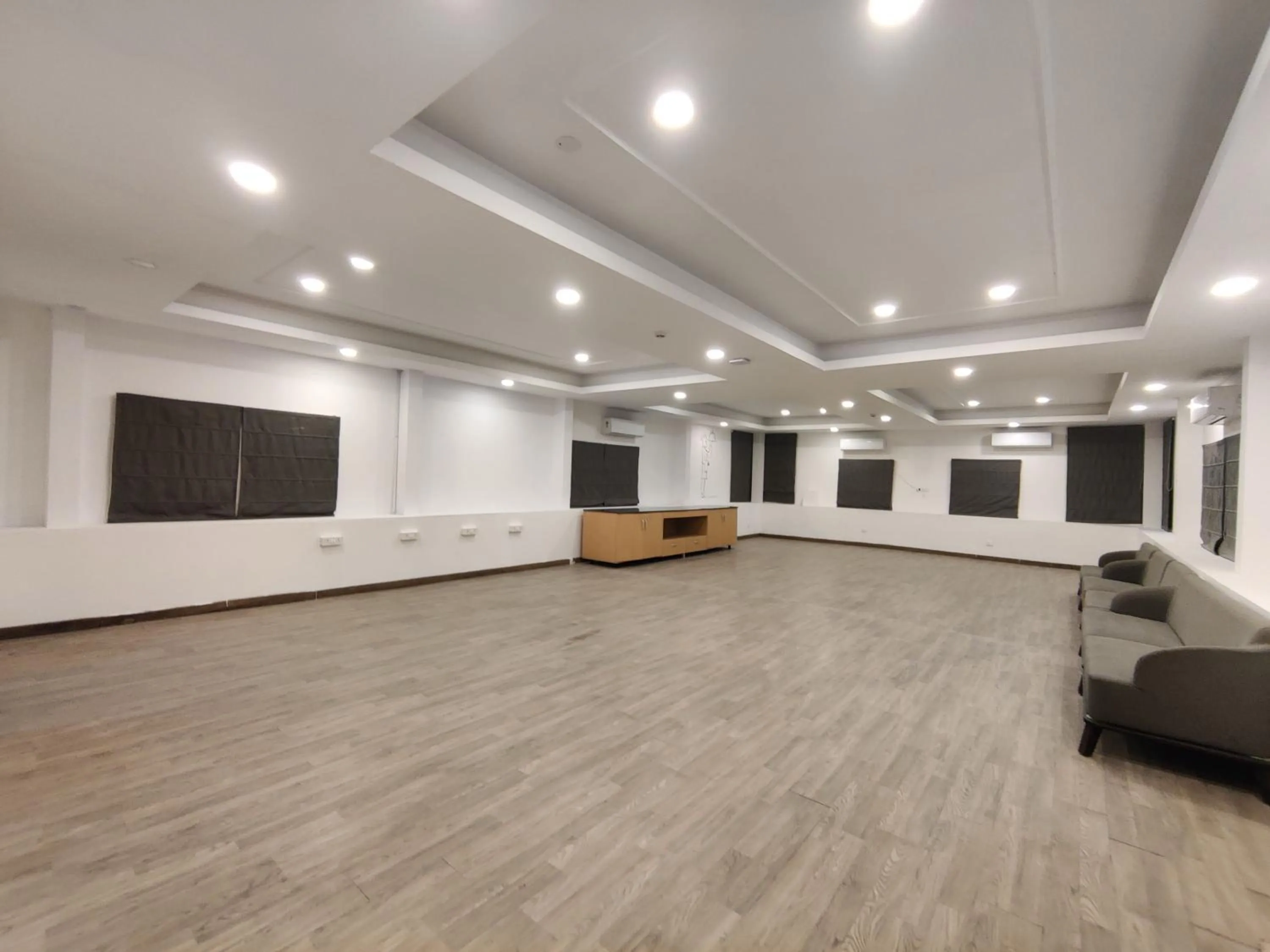 Banquet/Function facilities in Super Townhouse Habitat New Town Rooms & Party Spaces