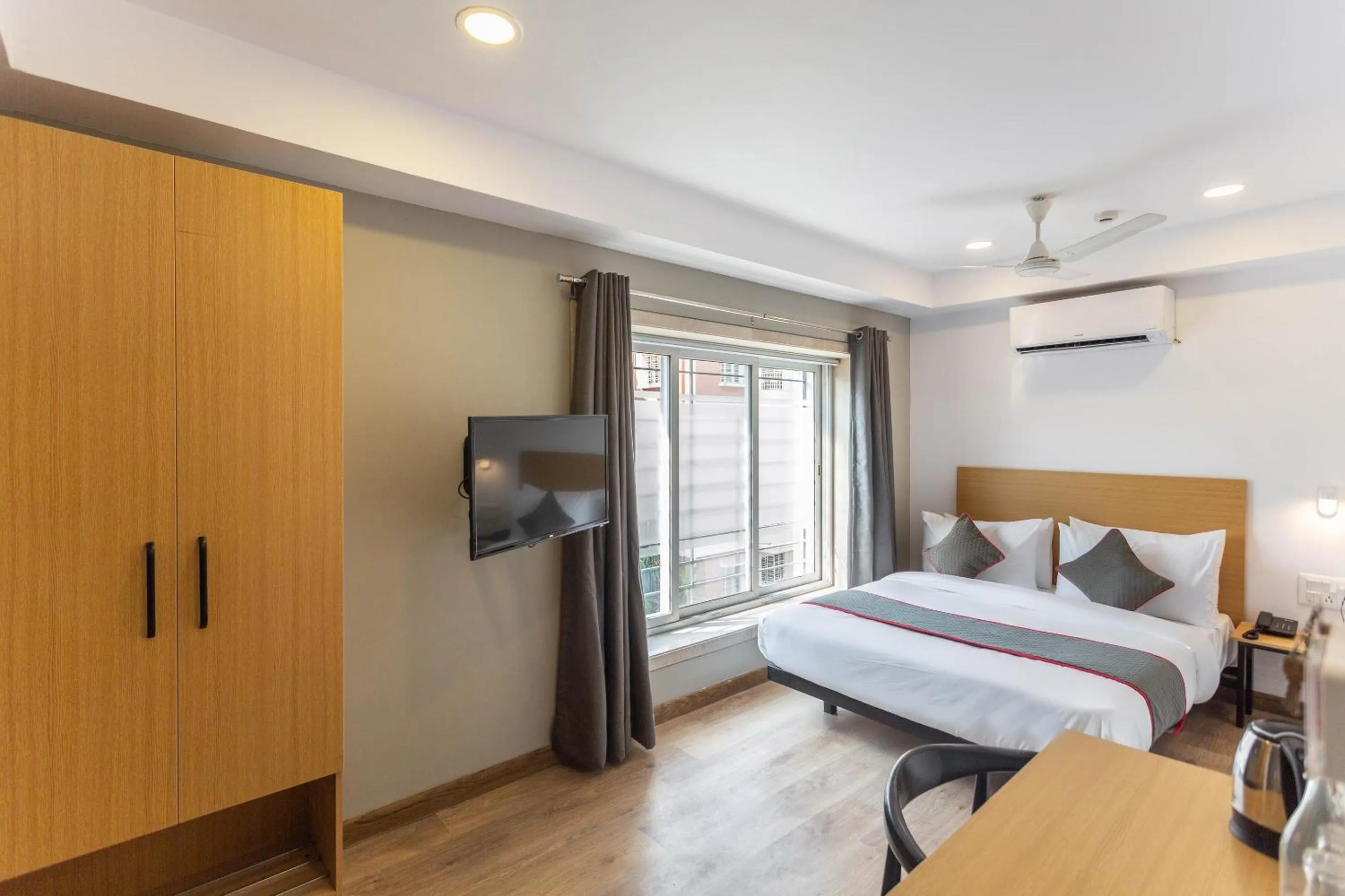 Super Townhouse Habitat New Town Rooms & Party Spaces