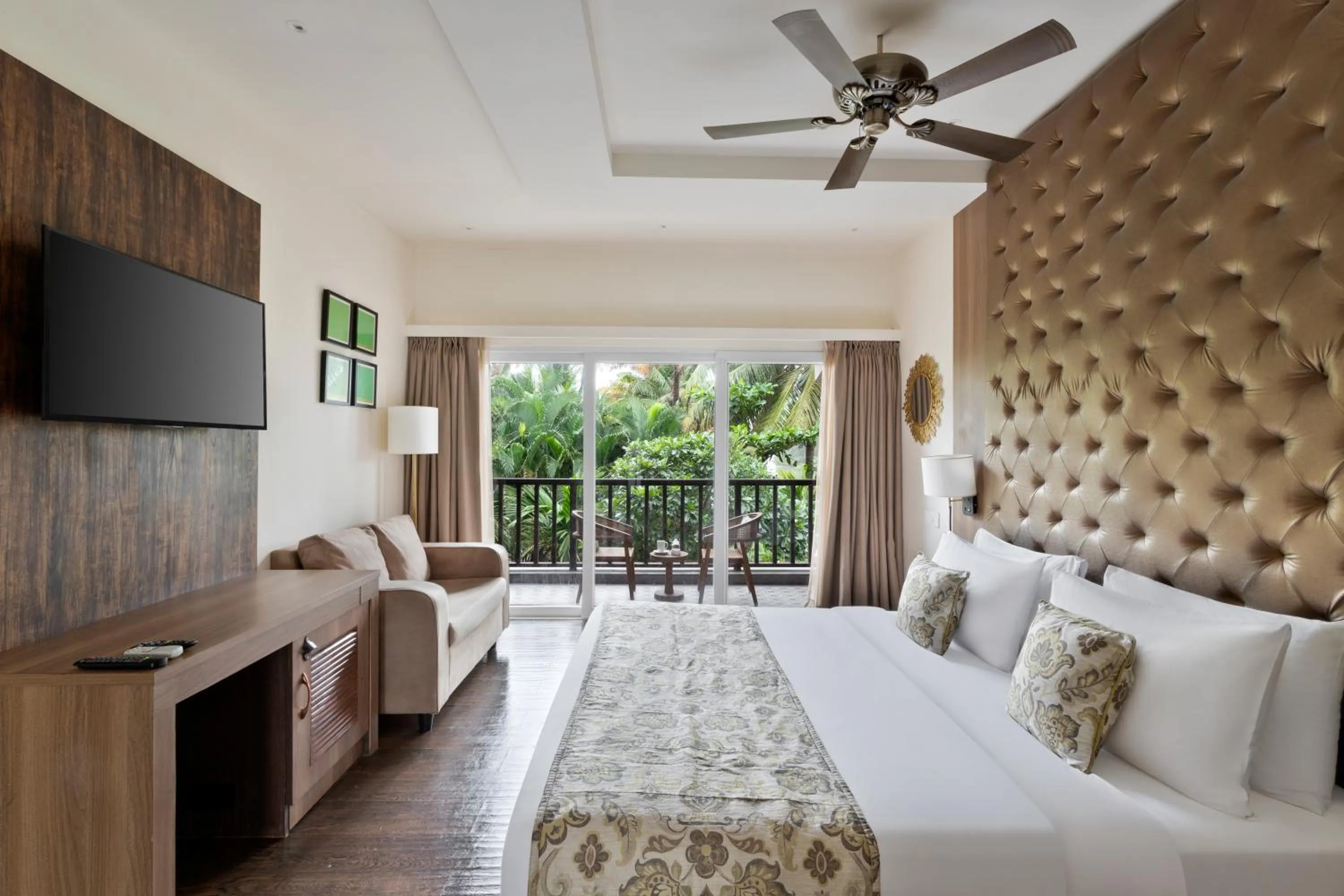 Bedroom, Bed in Riva Beach Resort