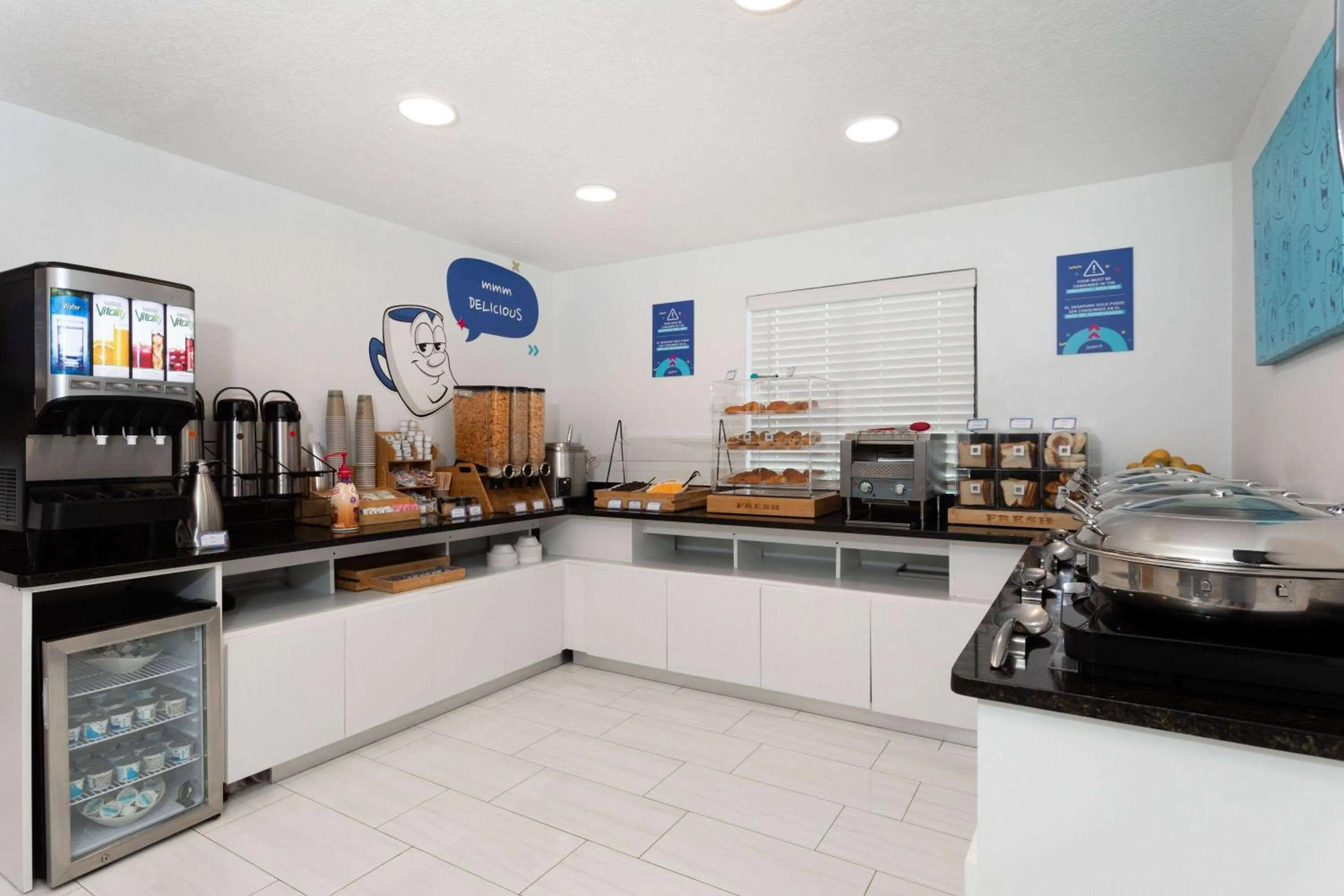 Property building in Howard Johnson by Wyndham Orlando Lake Buena Vista South