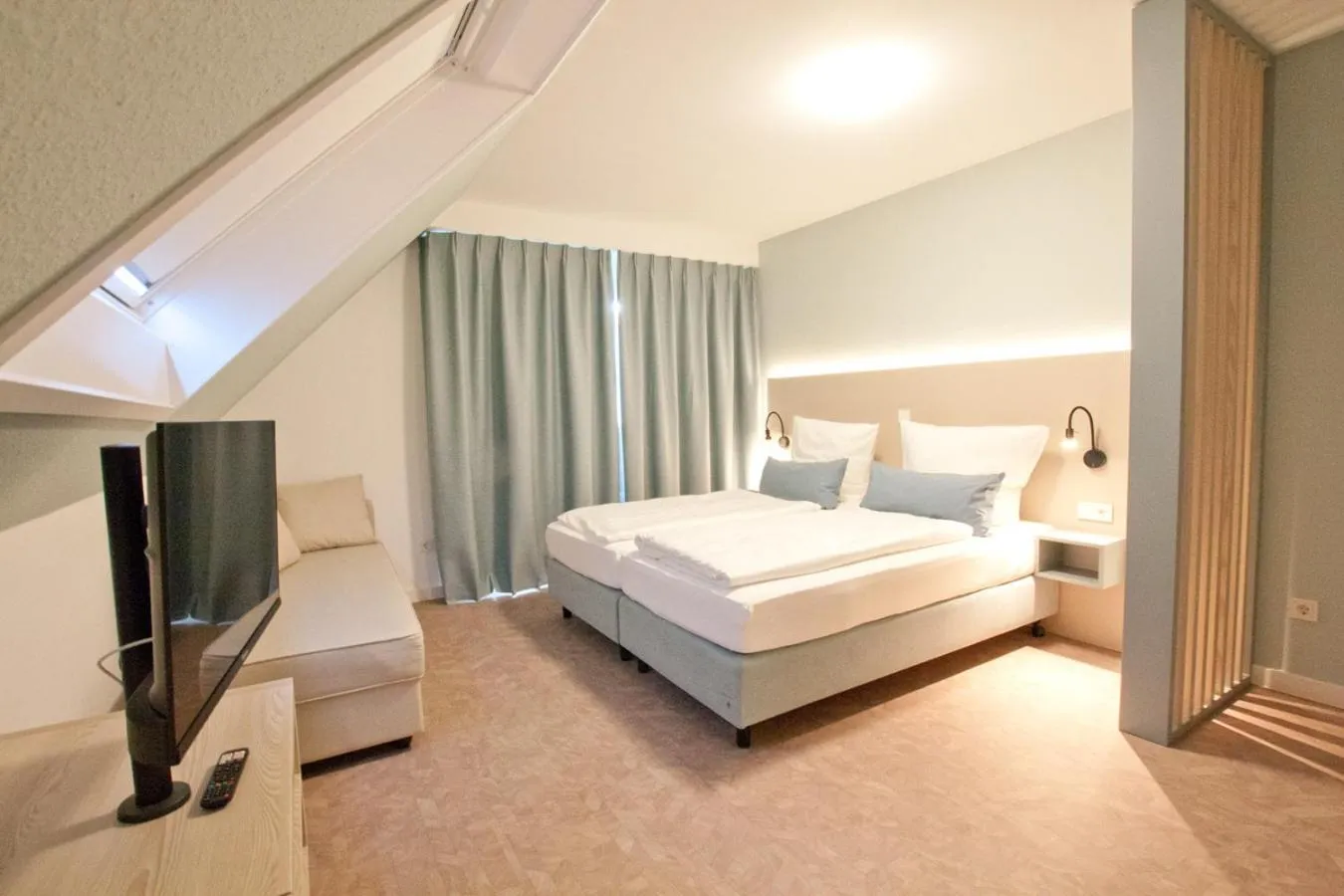 Bed in Hotel Garni Goldener Anker