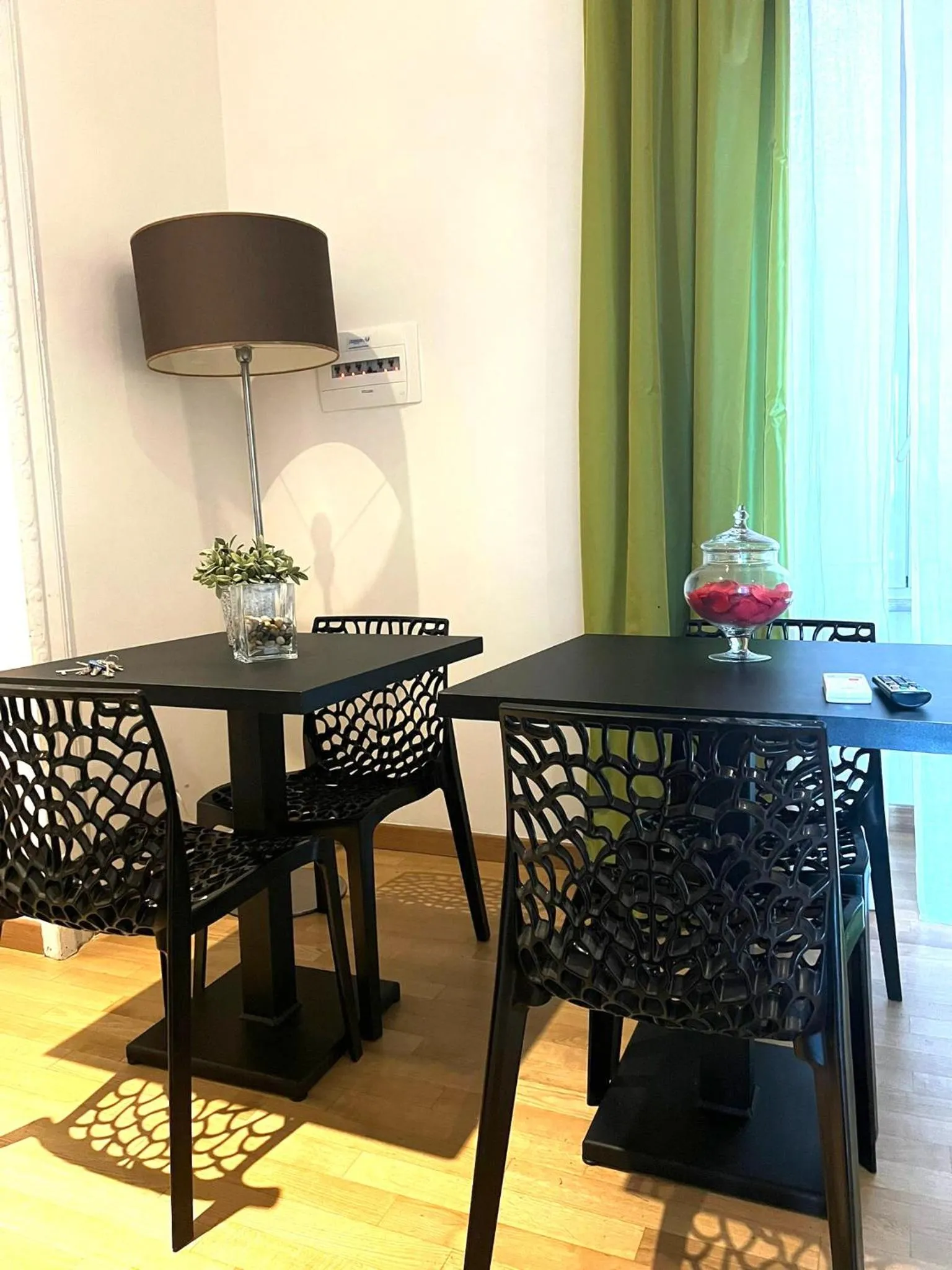 Communal lounge/ TV room in Caracciolo Napoli BeB