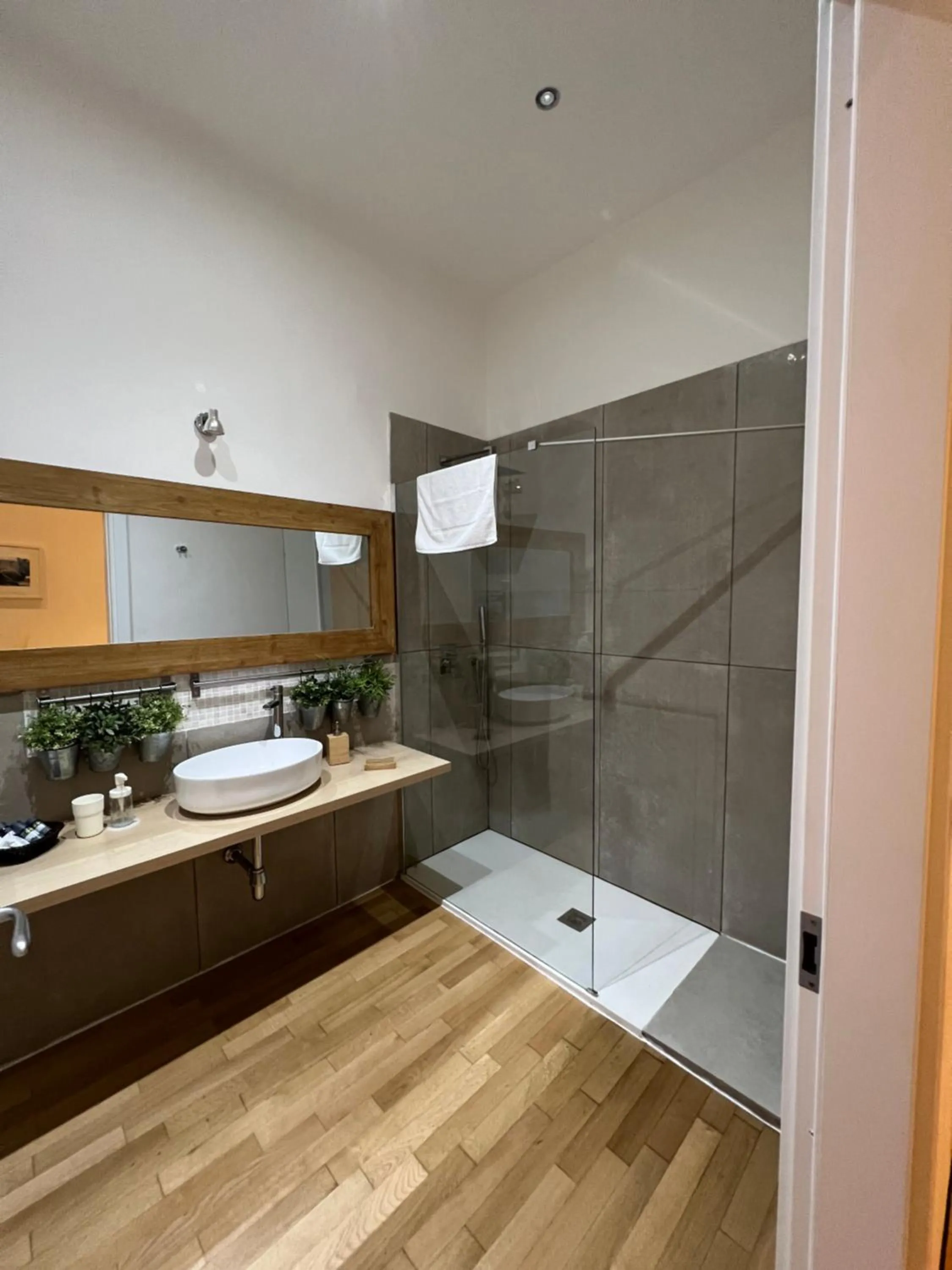 Shower in Caracciolo Napoli BeB