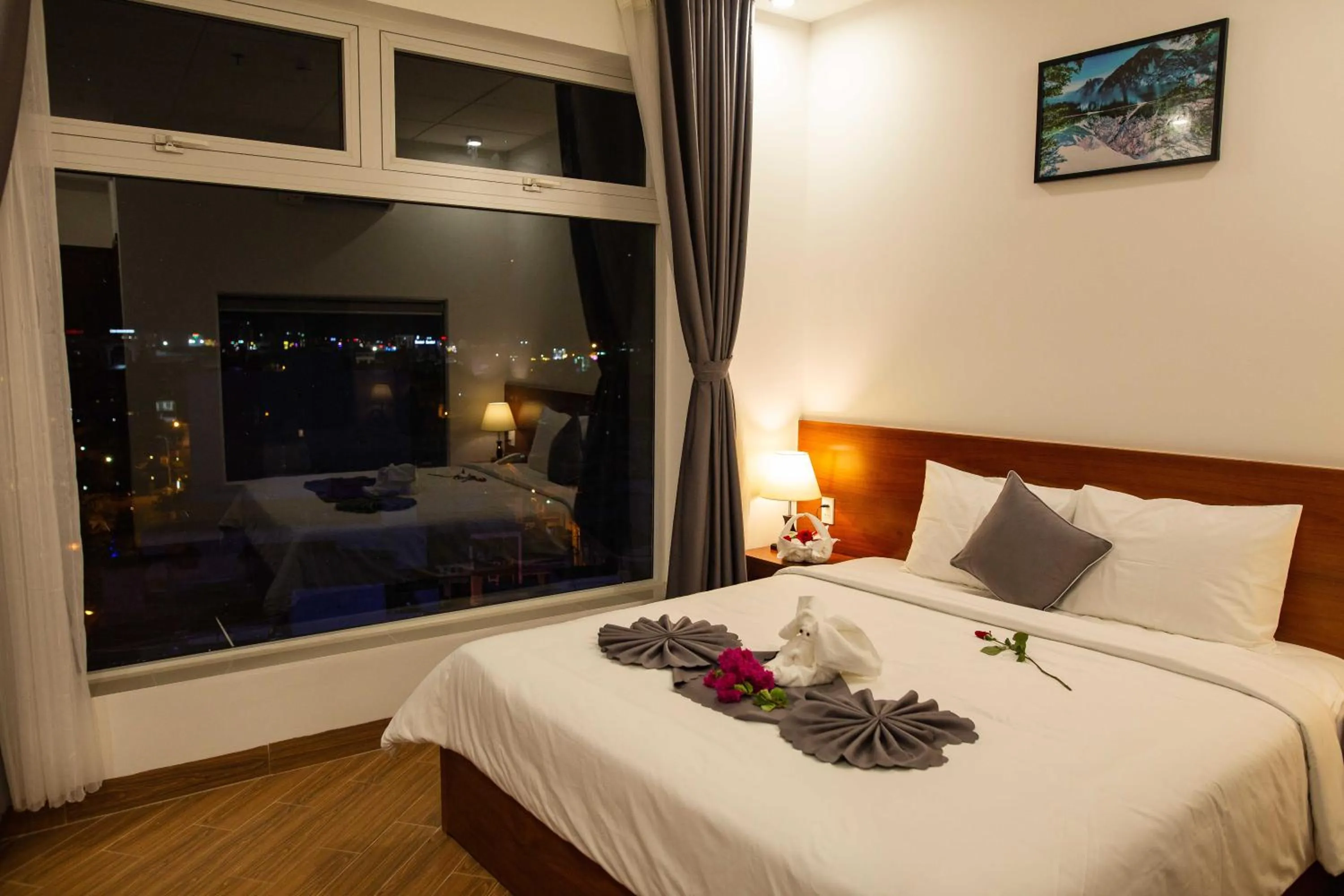 Photo of the whole room, Bed in Thanh Van Hotel Quy Nhon