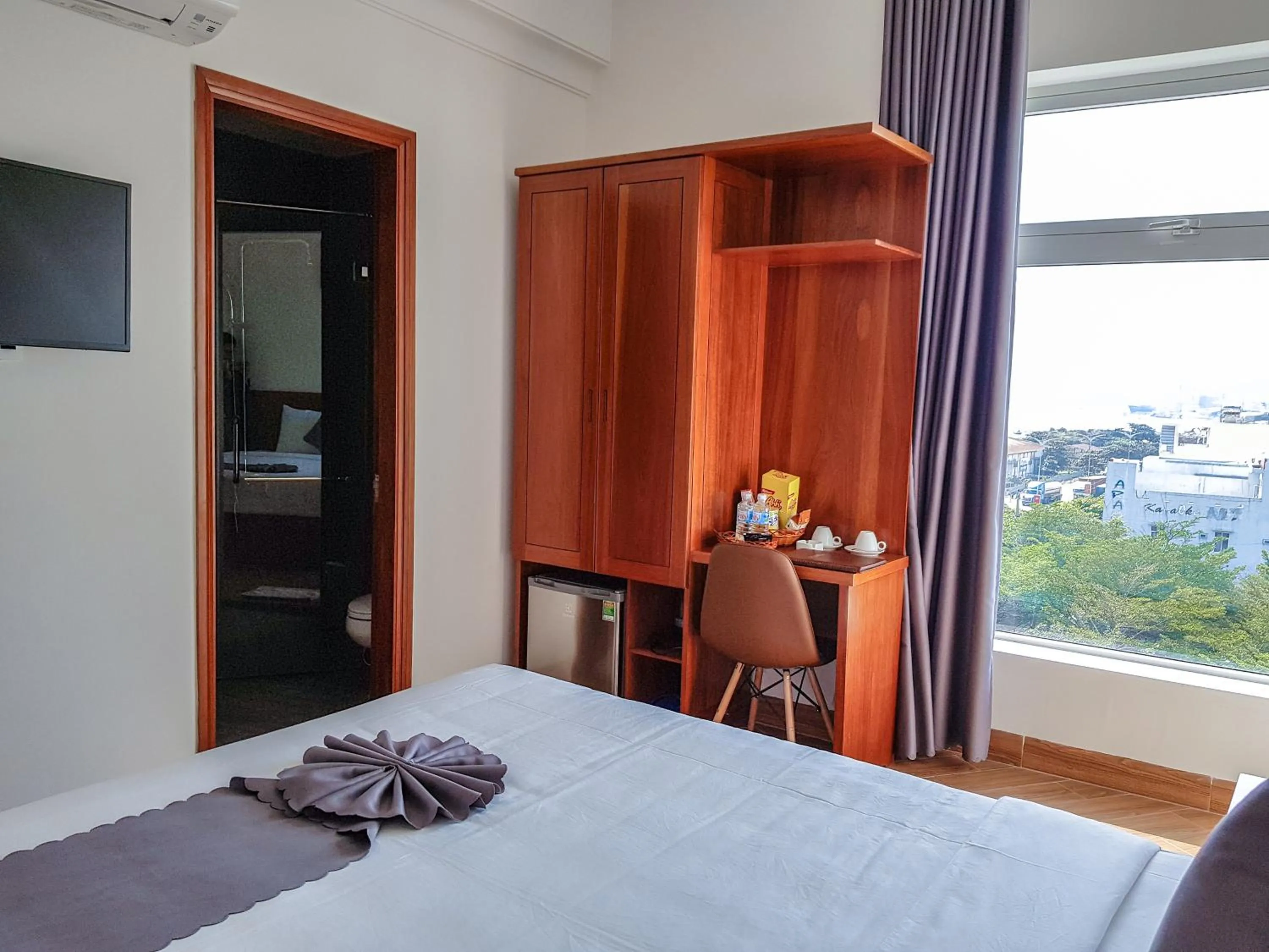 Photo of the whole room, Bed in Thanh Van Hotel Quy Nhon