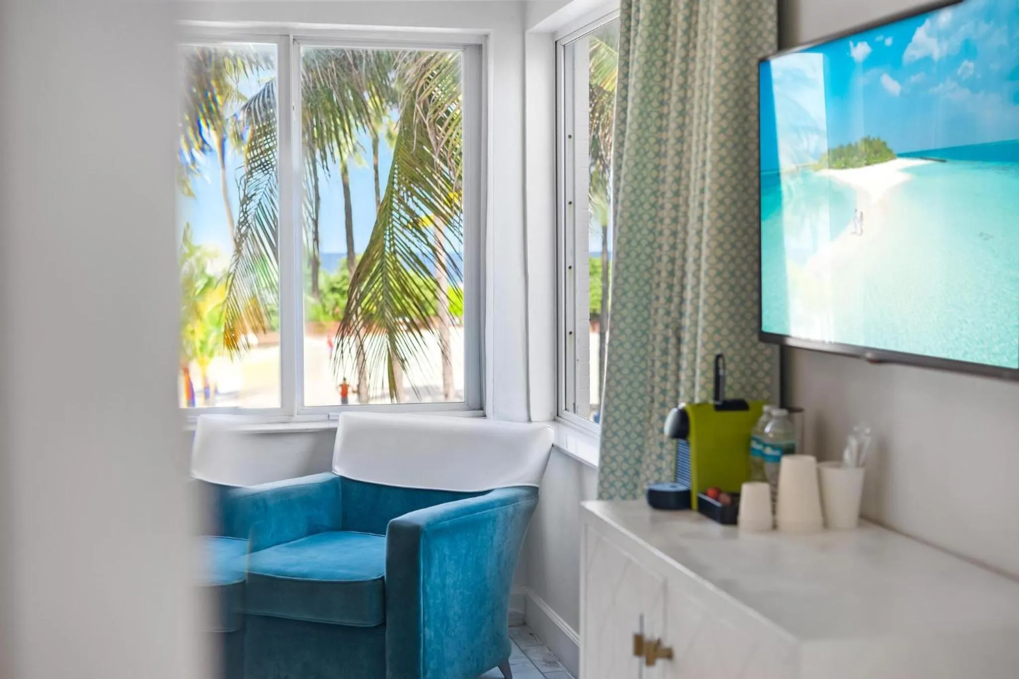 Beacon South Beach Hotel