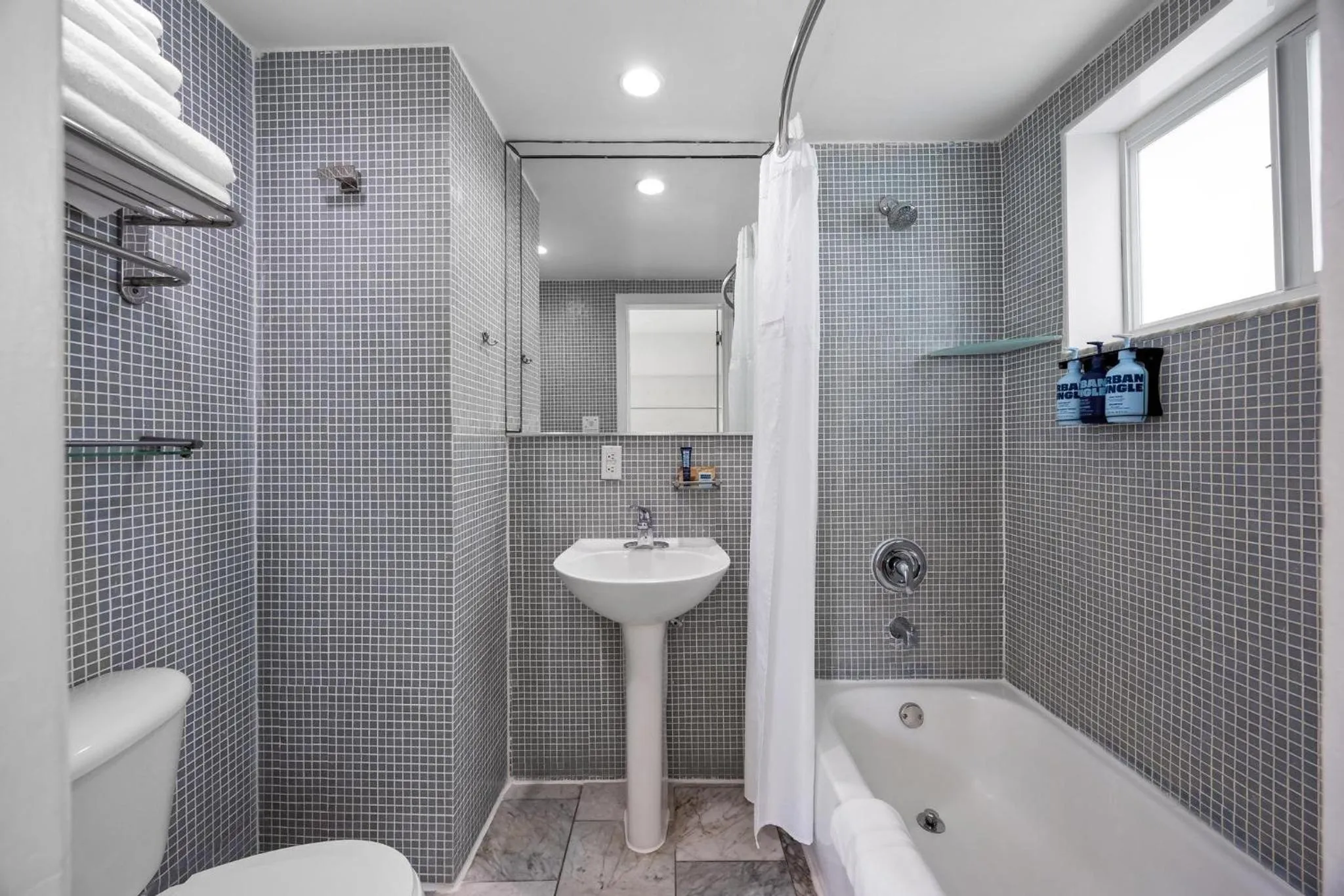 Beacon South Beach Hotel