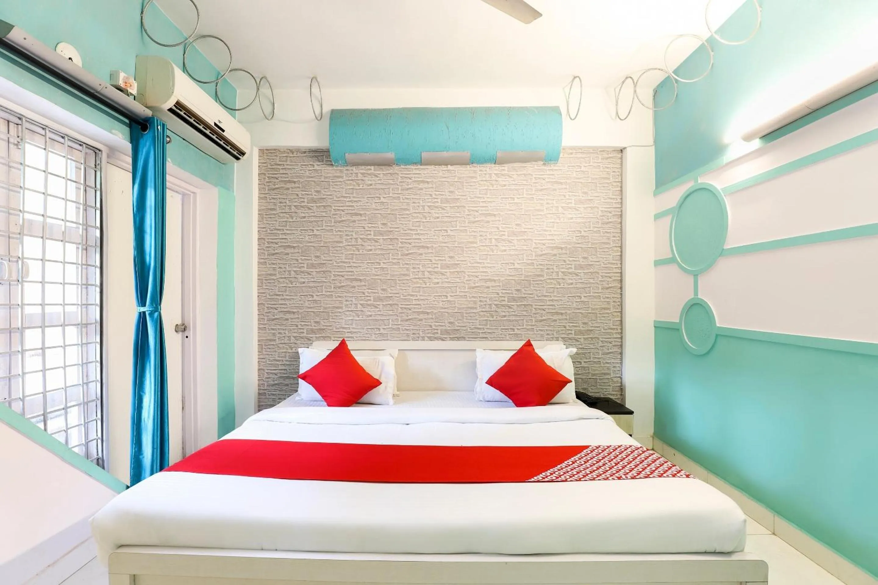 Bedroom, Bed in Hotel O Nova Dumas Homestay