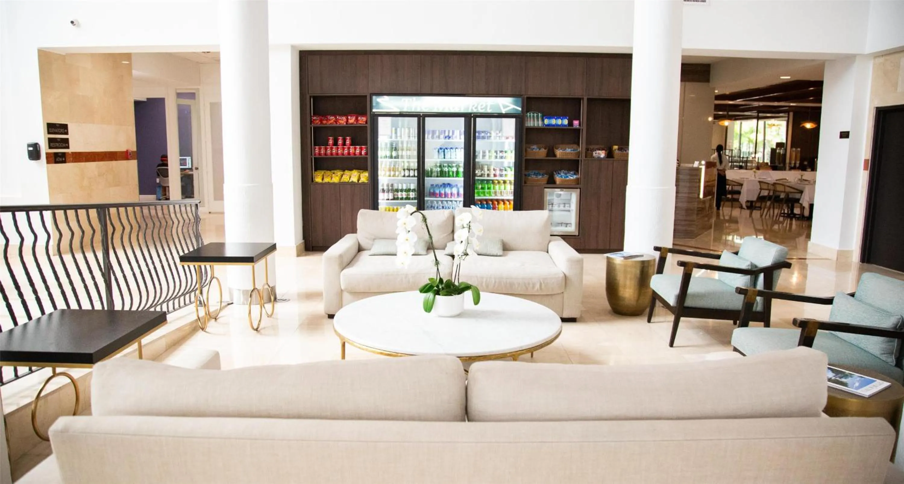 Property building in Regency Miami Airport by Sonesta