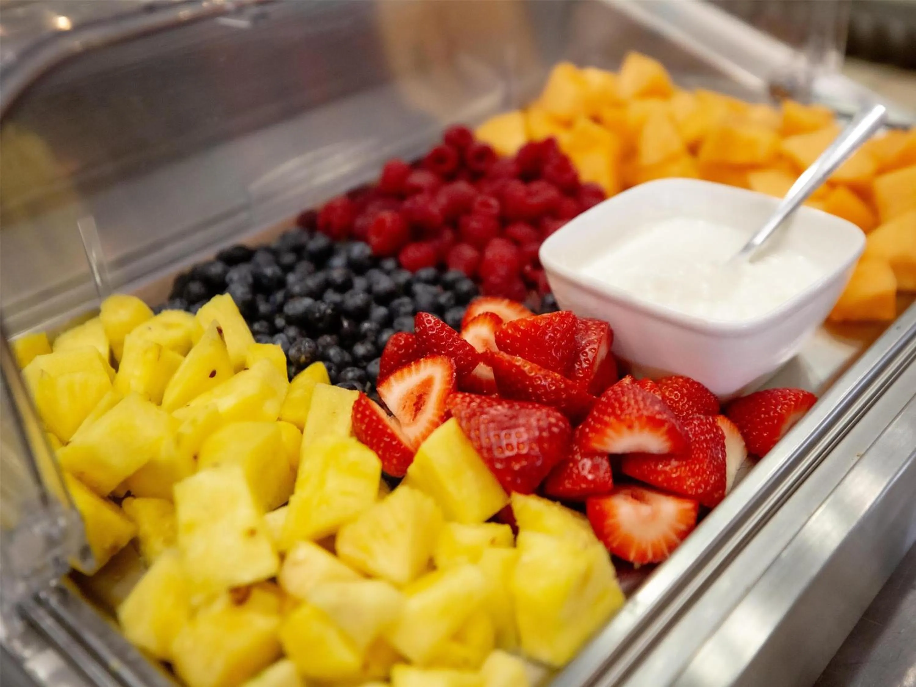 Food and drinks in Regency Miami Airport by Sonesta