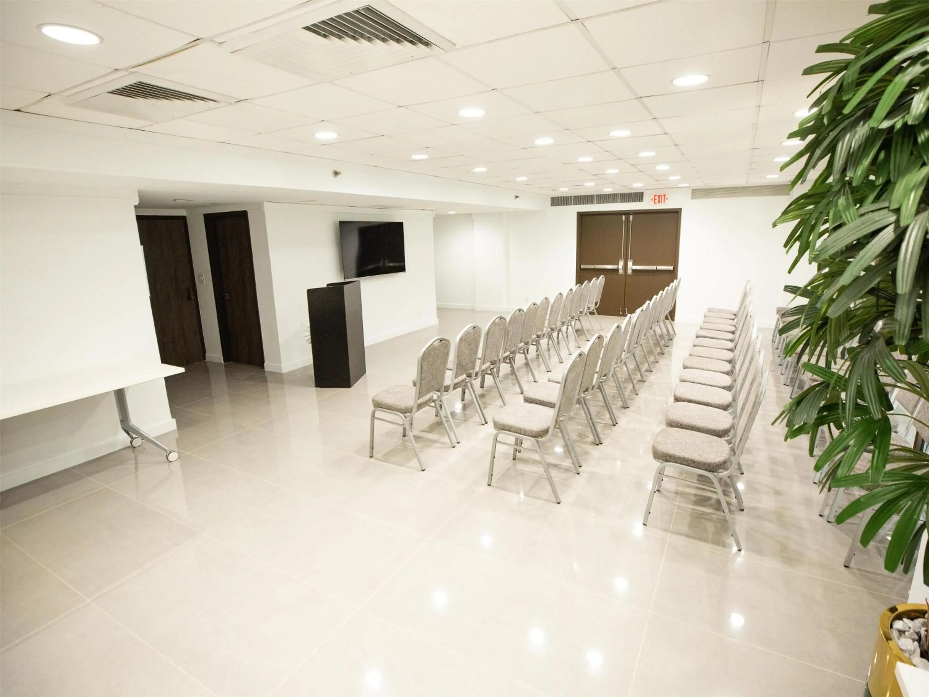 Meeting/conference room in Regency Miami Airport by Sonesta
