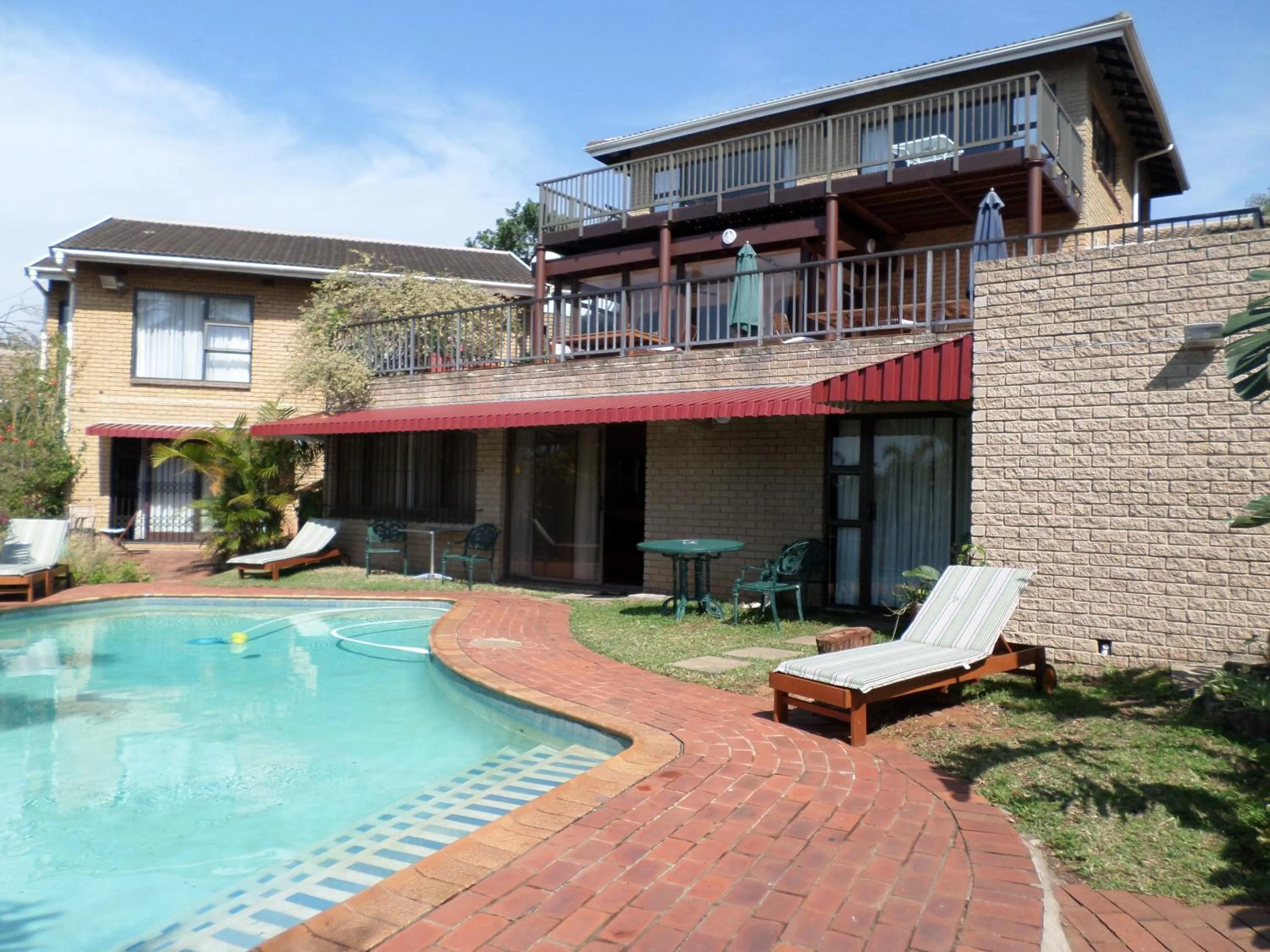 Facade/entrance in Kingston Place Guesthouse
