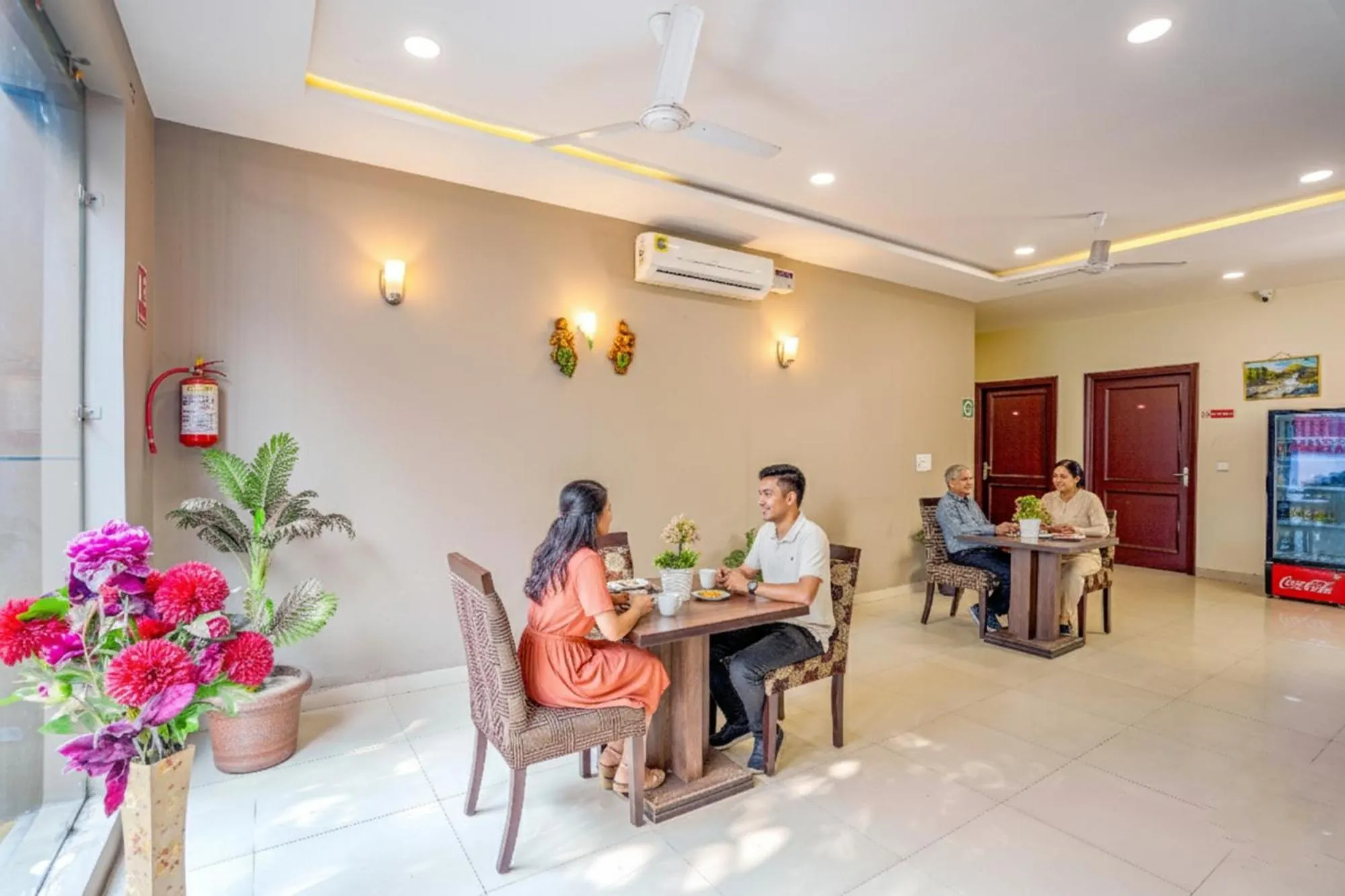 Restaurant/places to eat in FabHotel Grand Inn