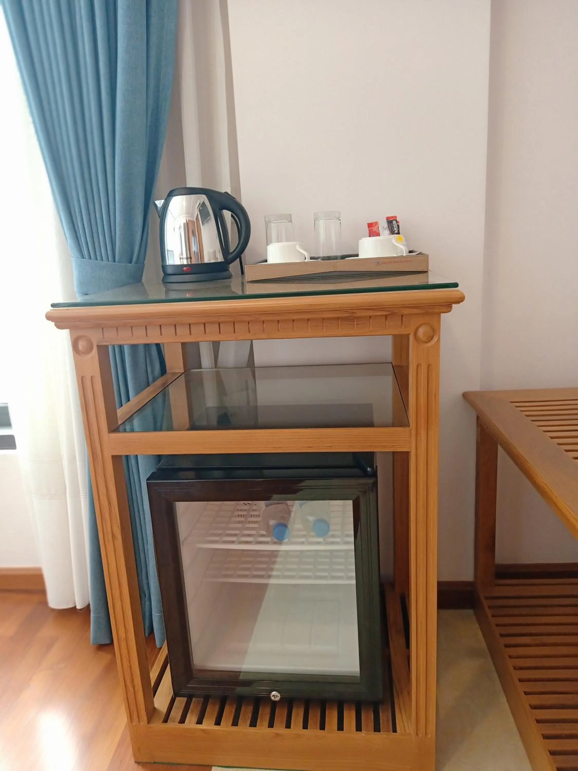 Coffee/tea facilities in Dragon Phoenix Hotel