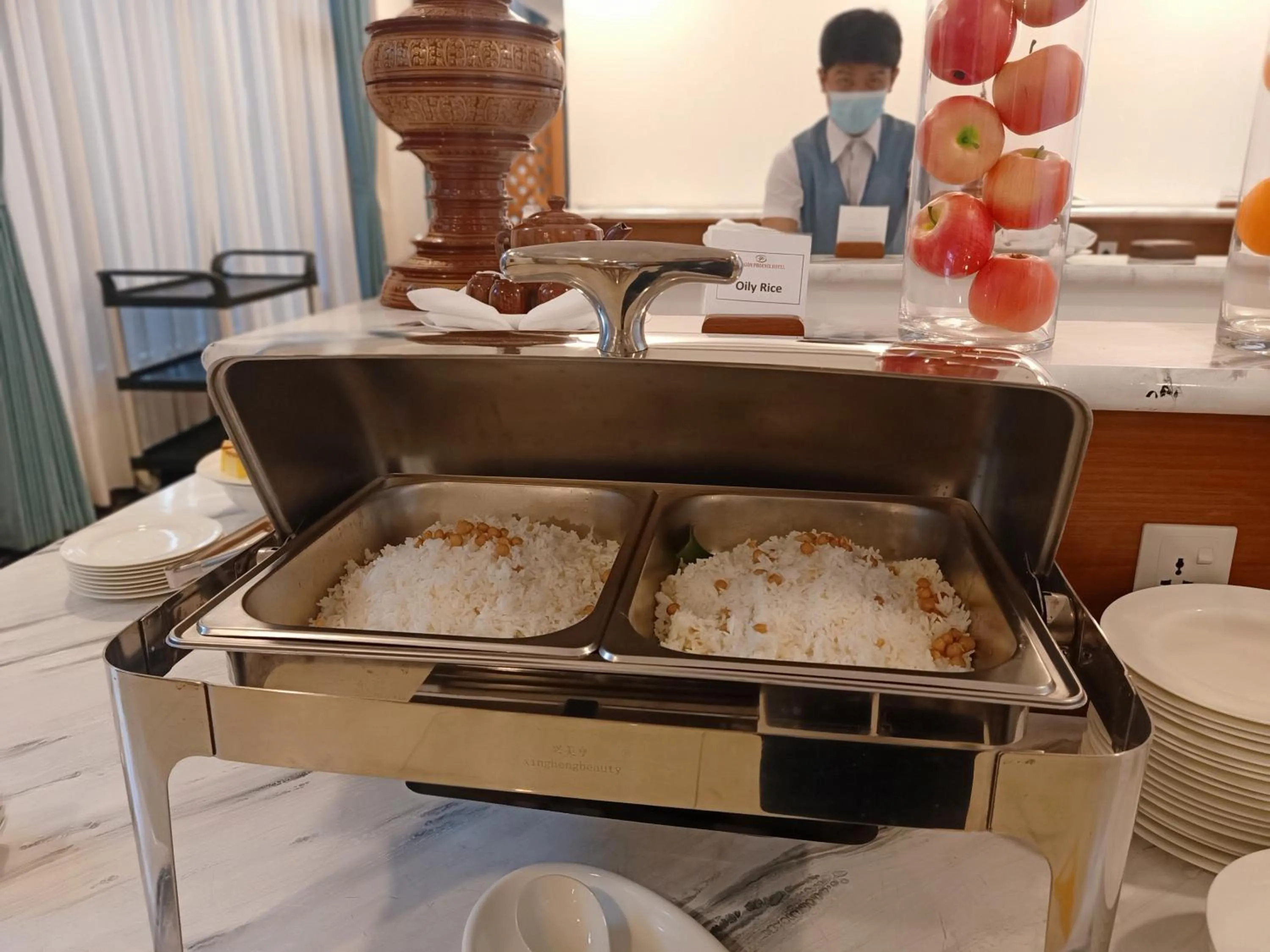 Food and drinks in Dragon Phoenix Hotel