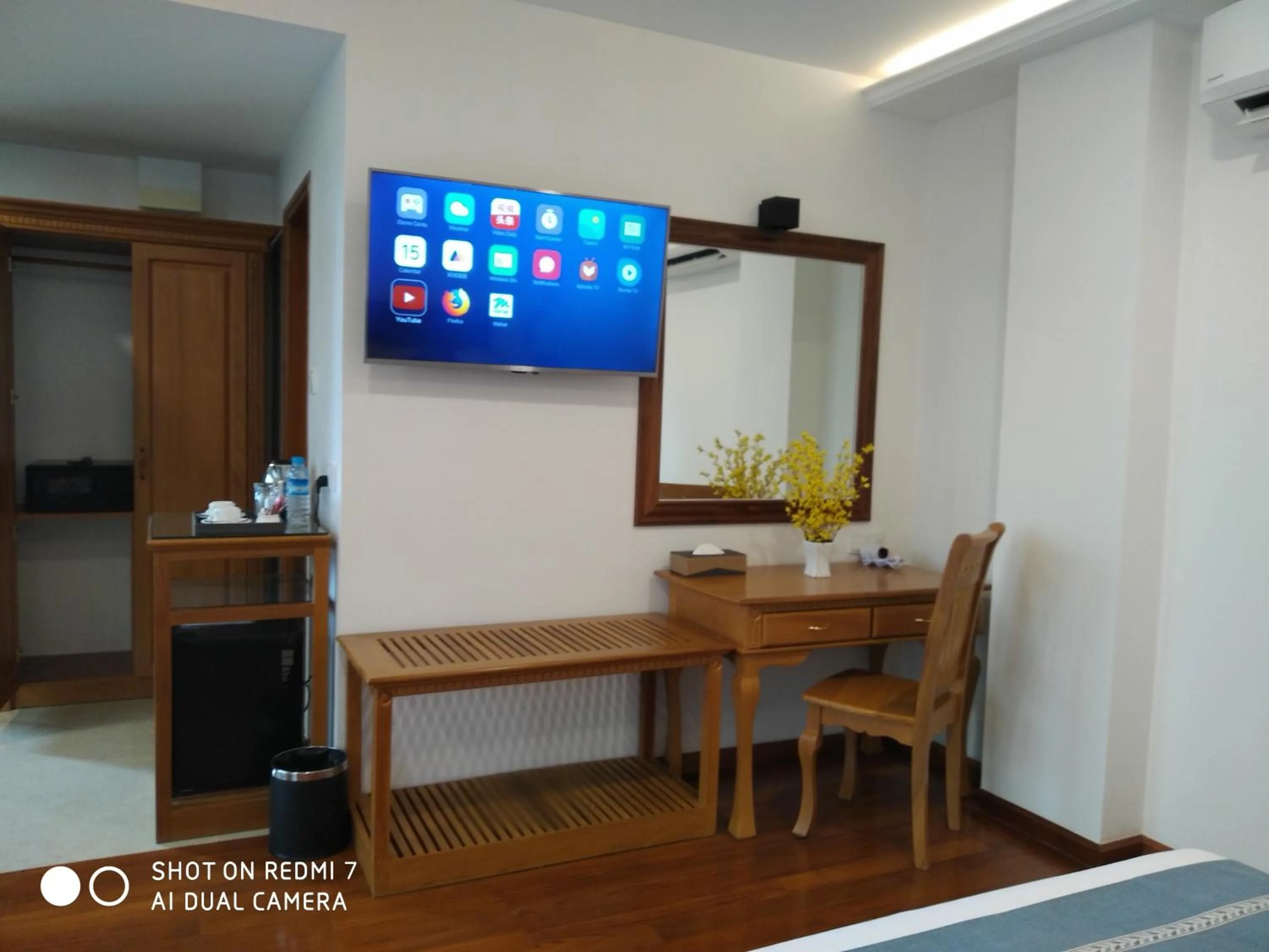 TV and multimedia in Dragon Phoenix Hotel