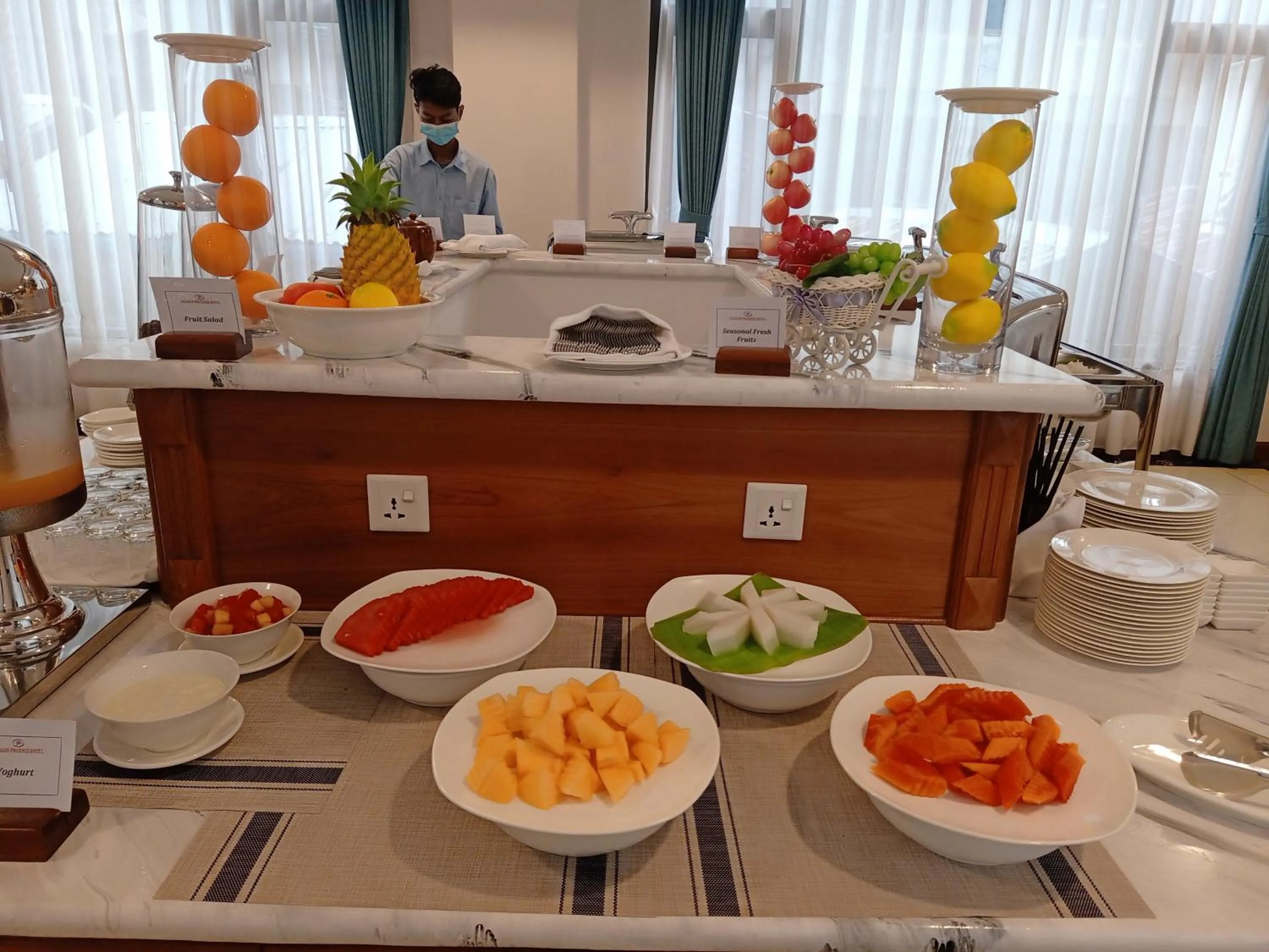 Food in Dragon Phoenix Hotel