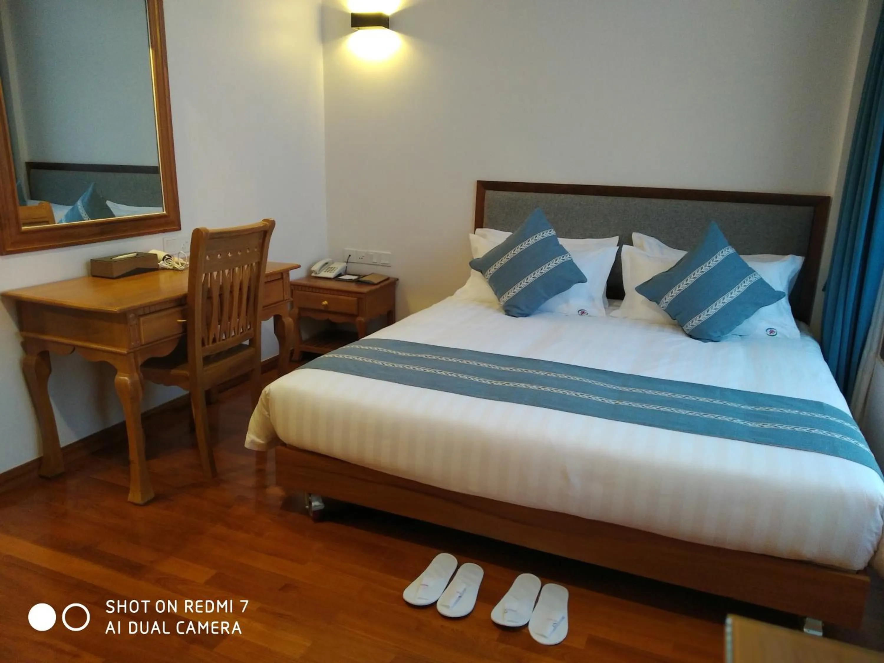 Photo of the whole room, Bed in Dragon Phoenix Hotel