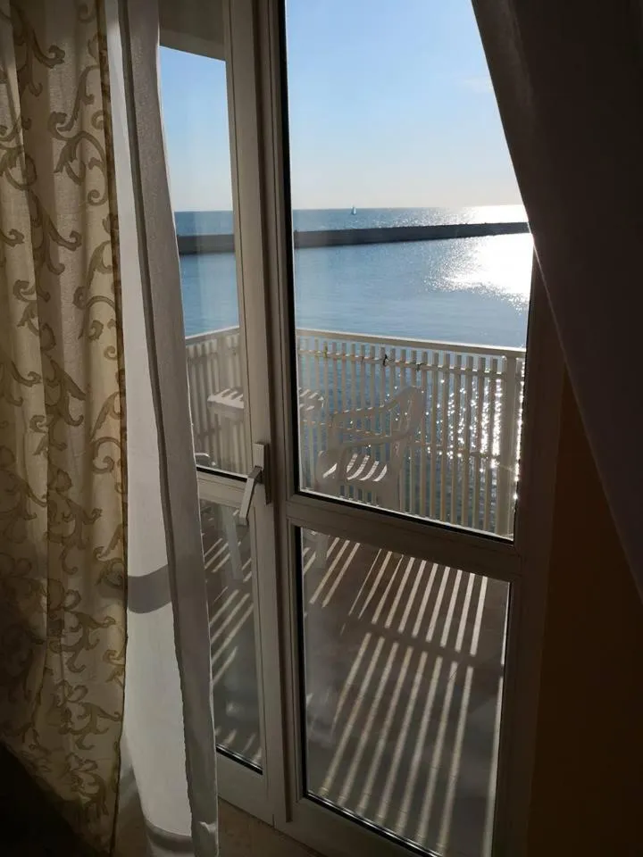Balcony/Terrace in B&B LA BAIA Sea Rooms