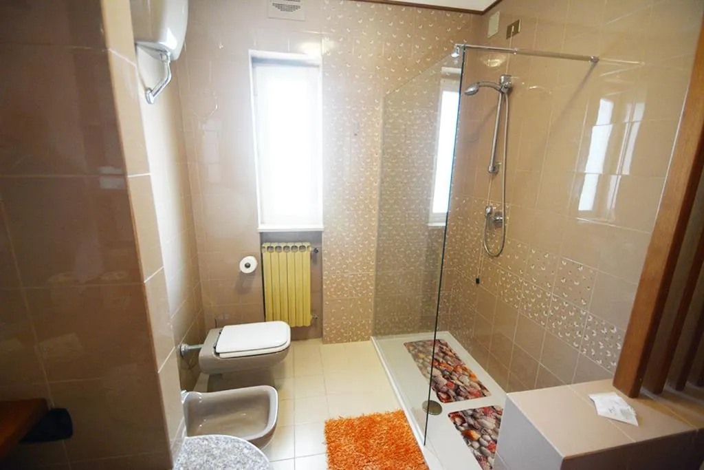 Bathroom in B&B LA BAIA Sea Rooms