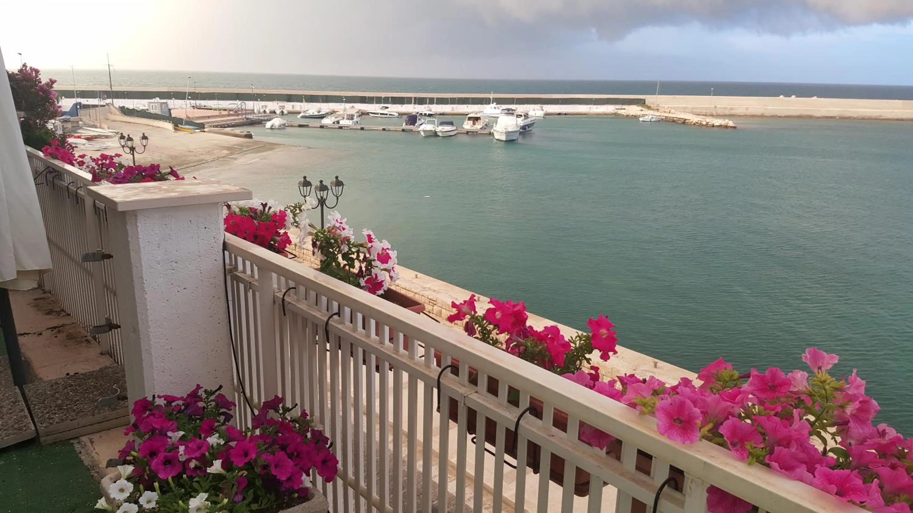Sea view in B&B LA BAIA Sea Rooms