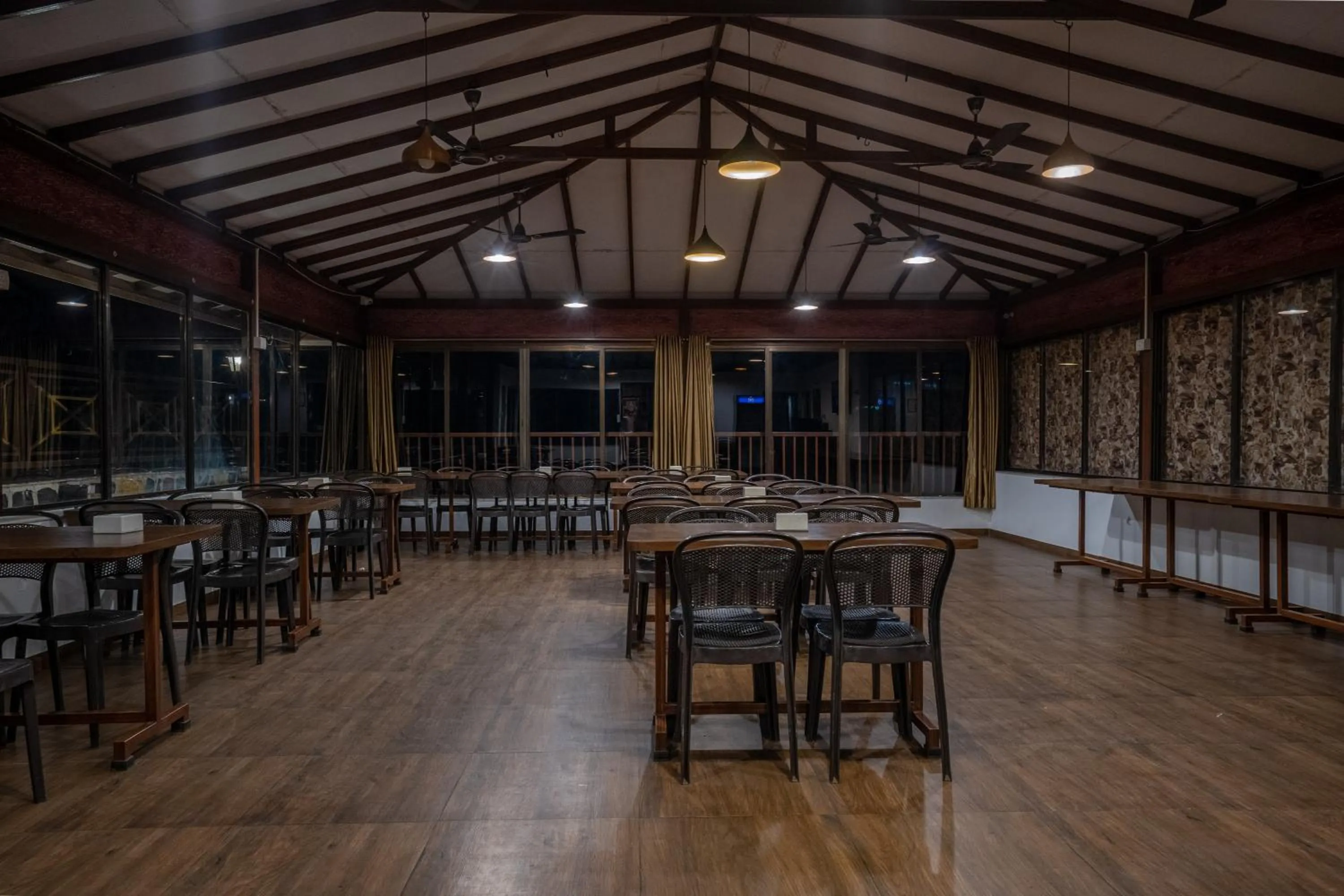 Restaurant/places to eat in Green Velvet Resort-Near Pawna Lake