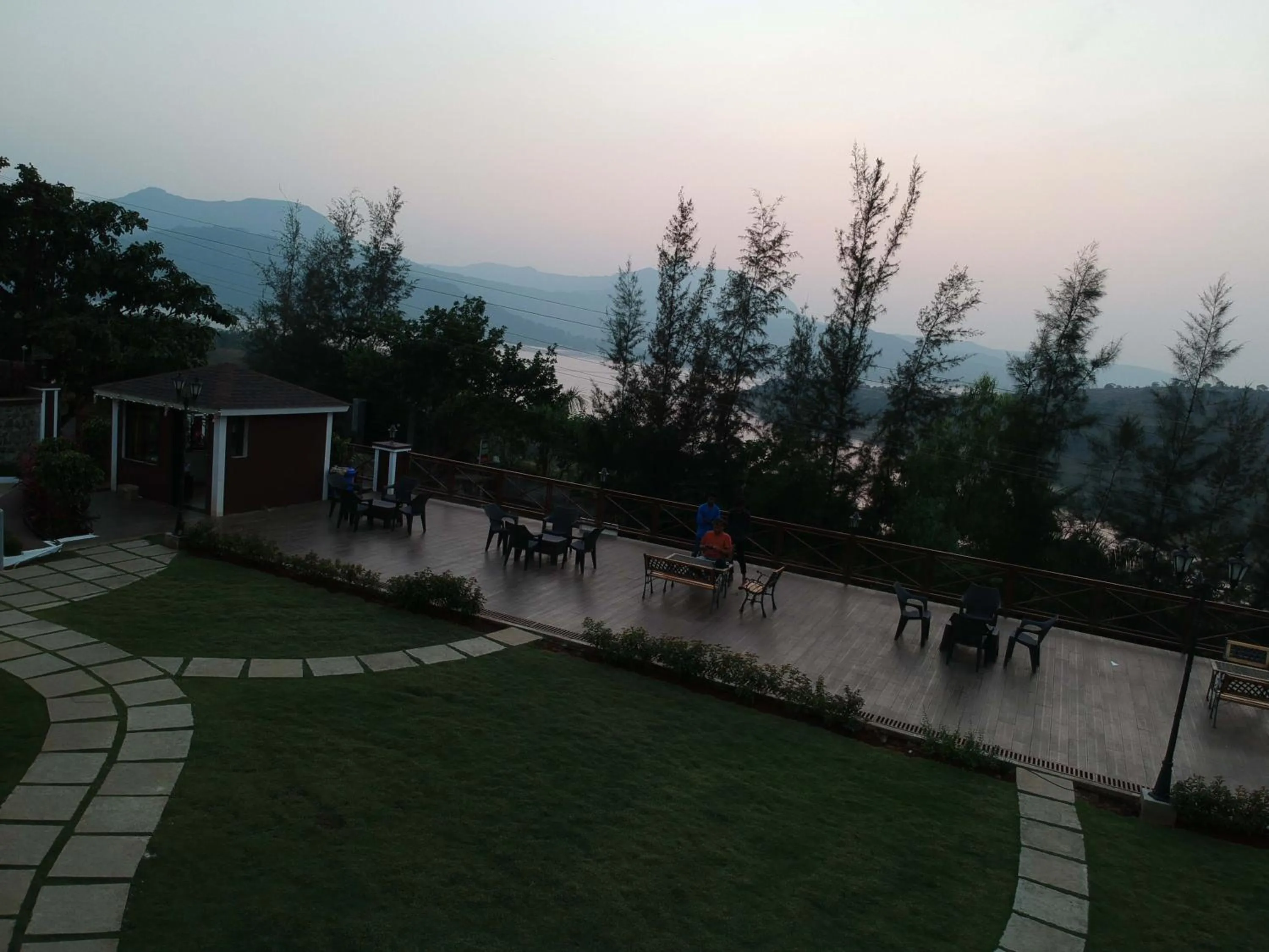 Garden in Green Velvet Resort-Near Pawna Lake