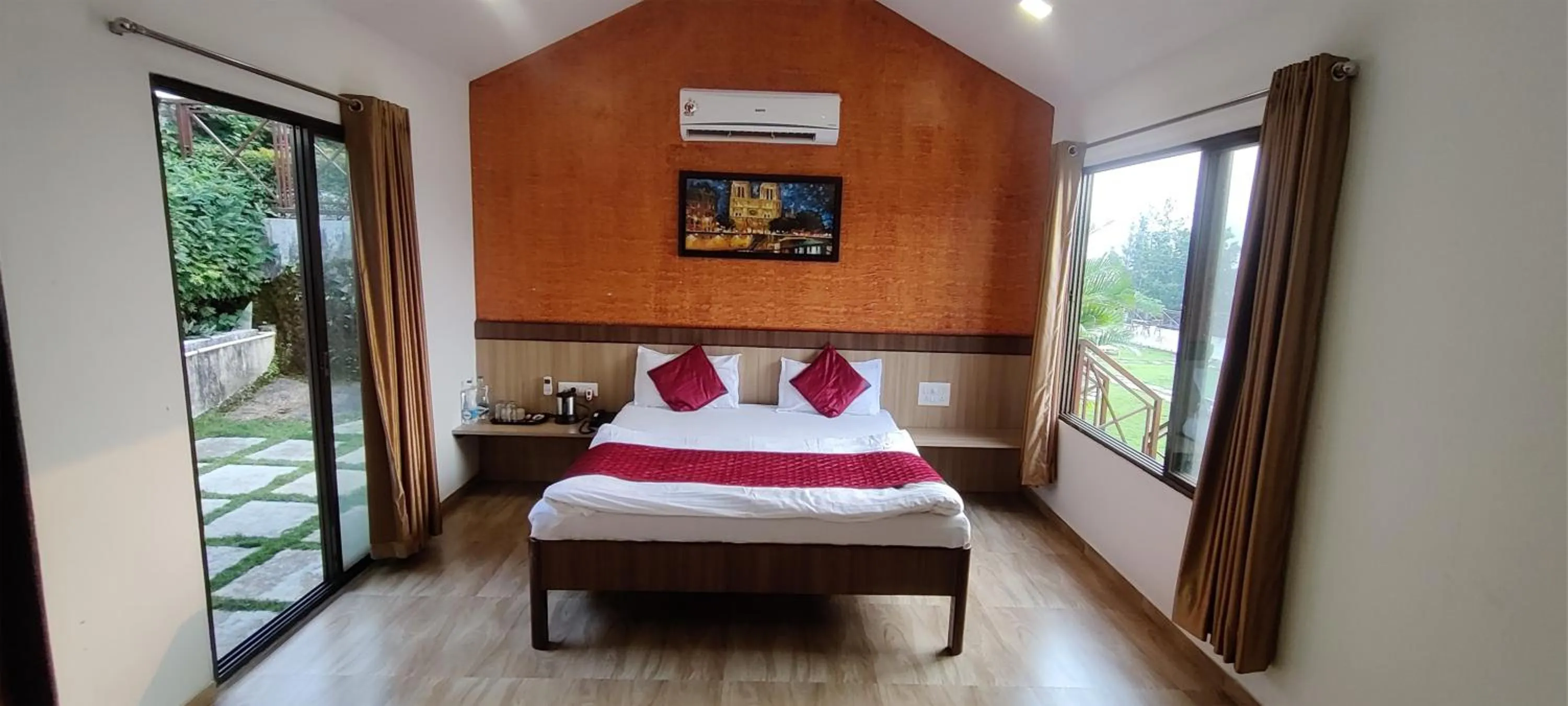 Bed in Green Velvet Resort-Near Pawna Lake