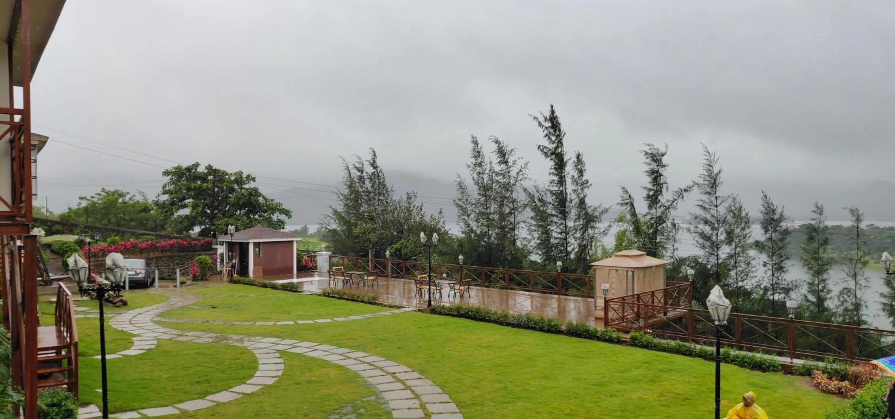 Garden in Green Velvet Resort-Near Pawna Lake