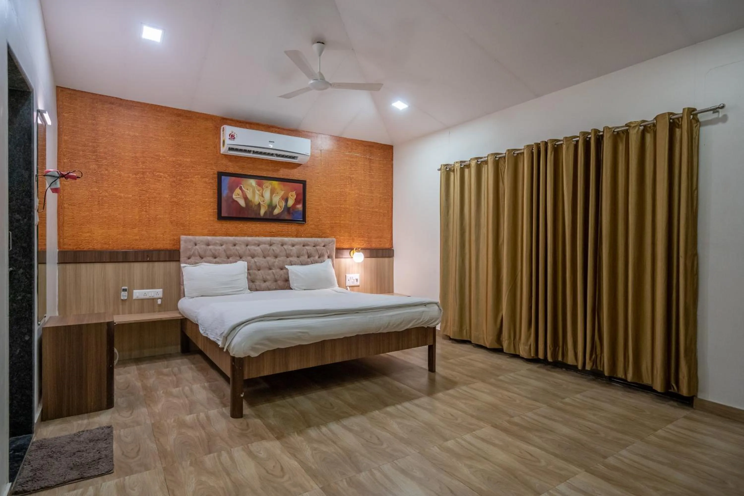 Bed in Green Velvet Resort-Near Pawna Lake