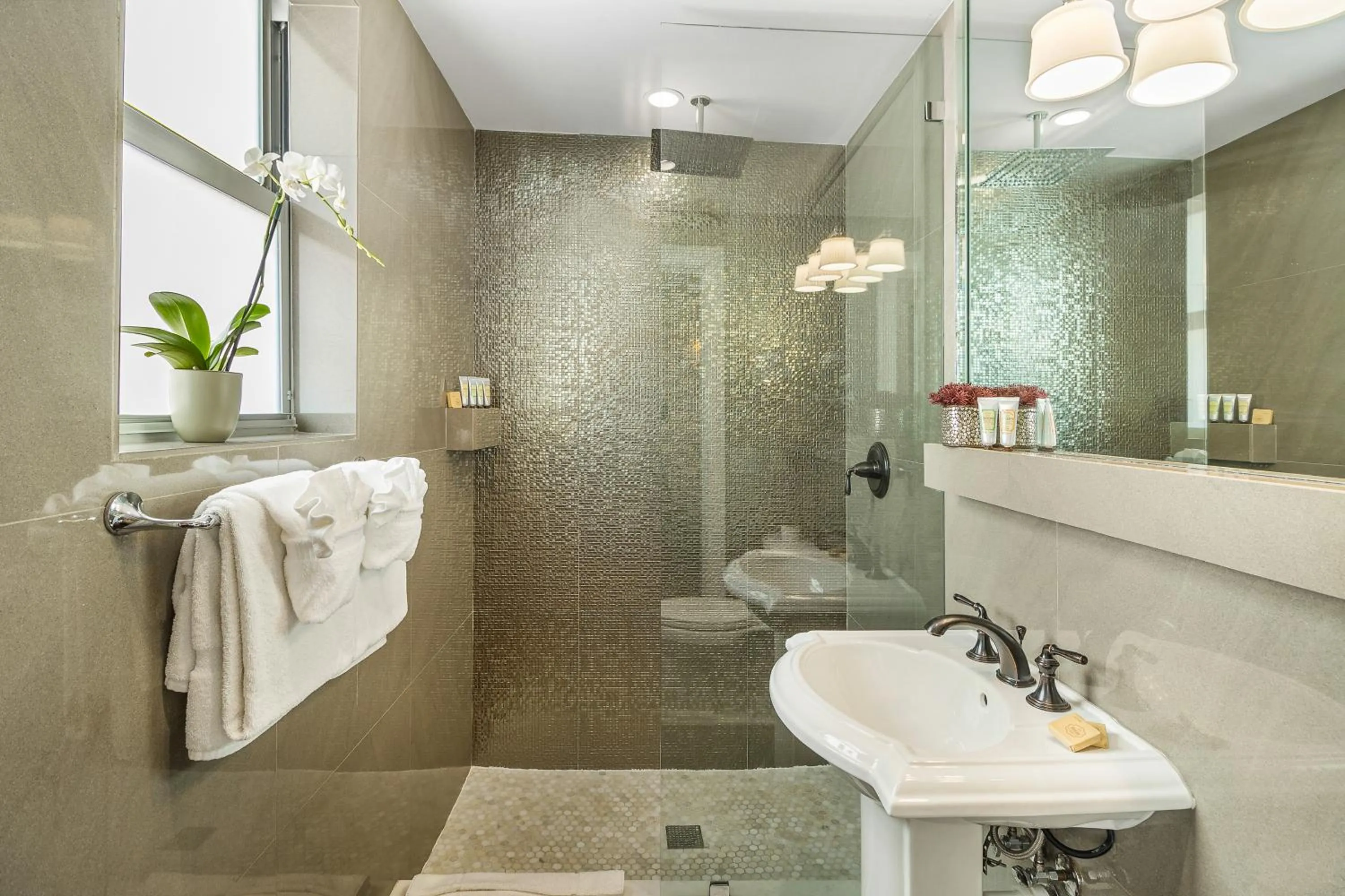 Bathroom in Cavalier South Beach Hotel