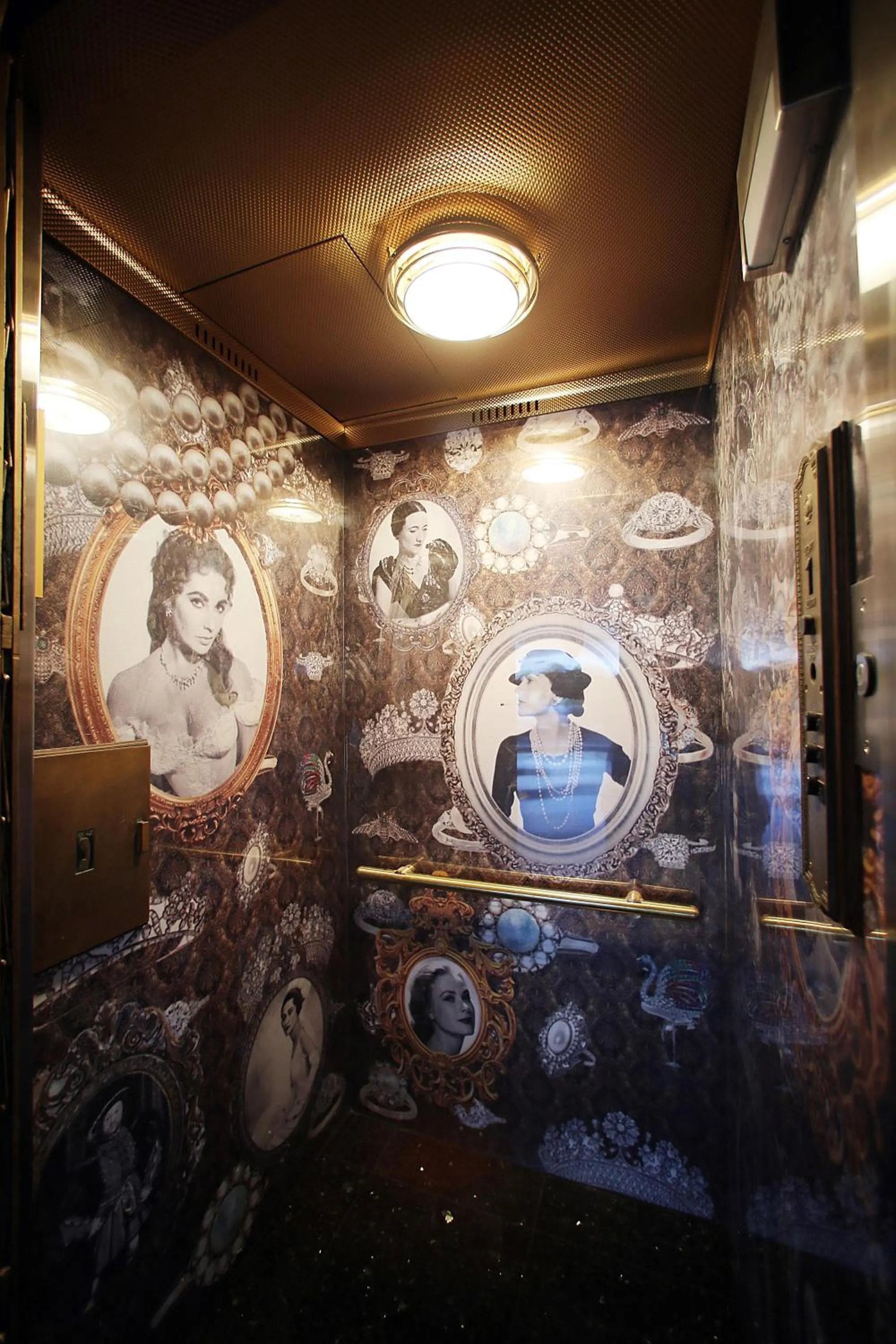 Decorative detail in Cavalier South Beach Hotel