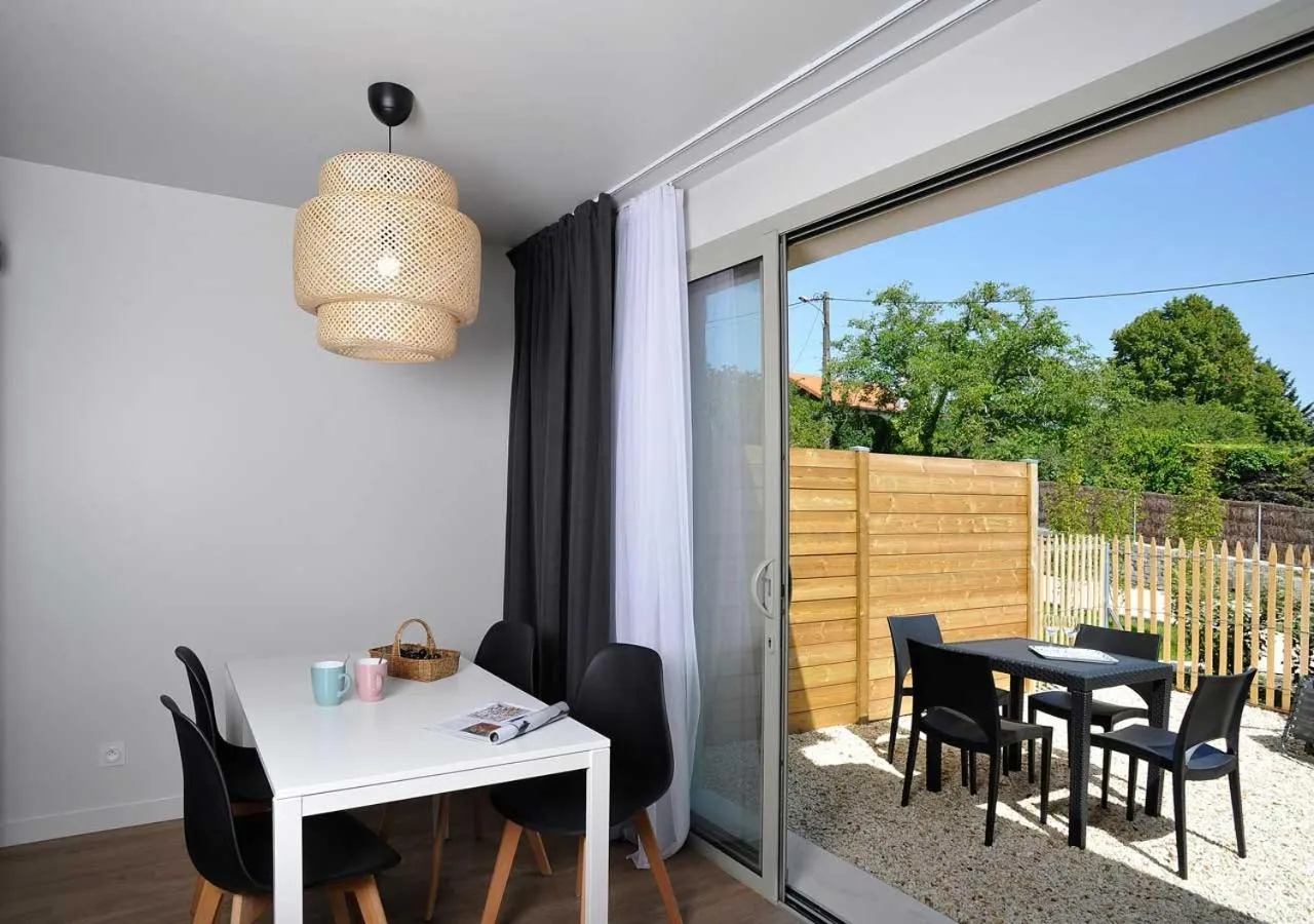 Dining area in CLOS DES THERMES A JONZAC