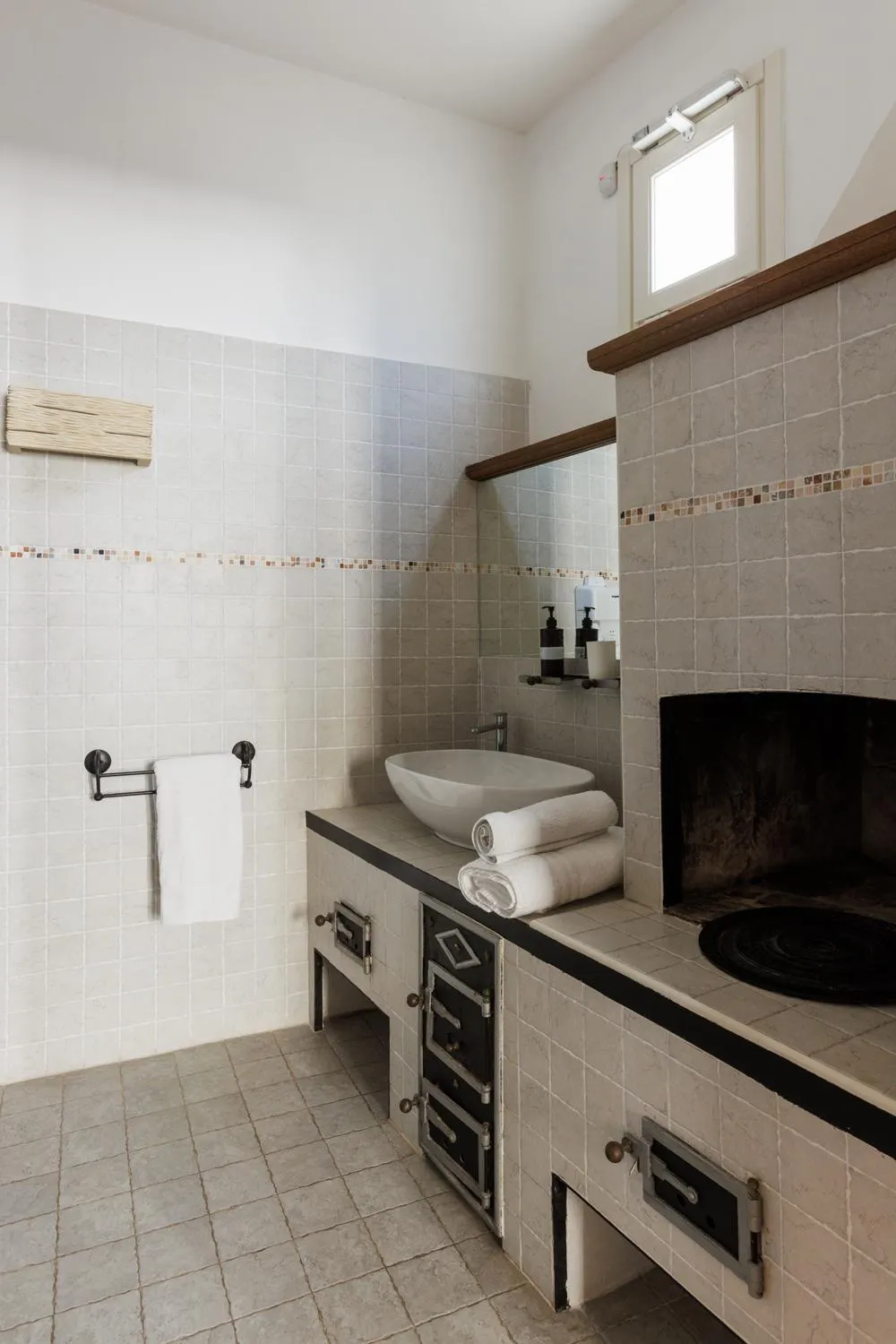 Bathroom, Bed in La Naca Della Taranta B&B