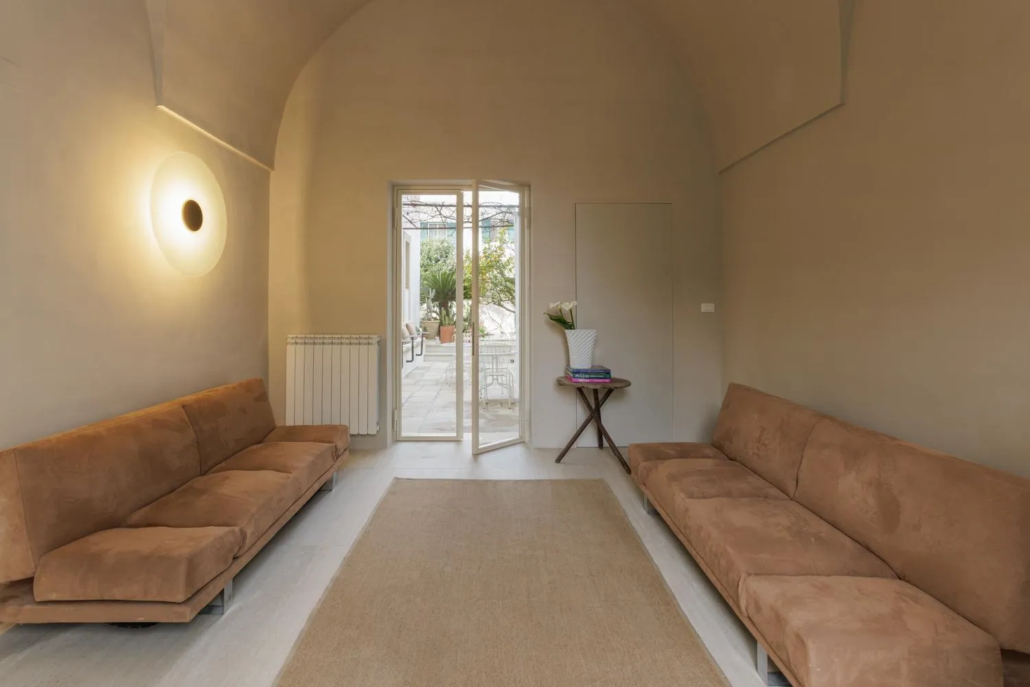 Communal lounge/ TV room in La Naca Della Taranta B&B