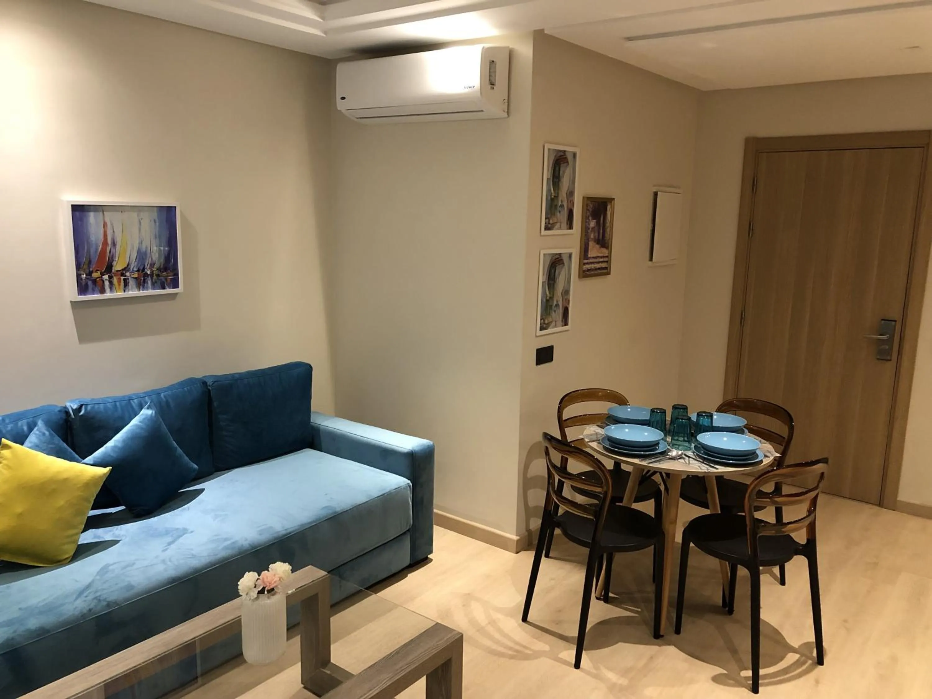 Living room in Flamant Rose Appart Hotel