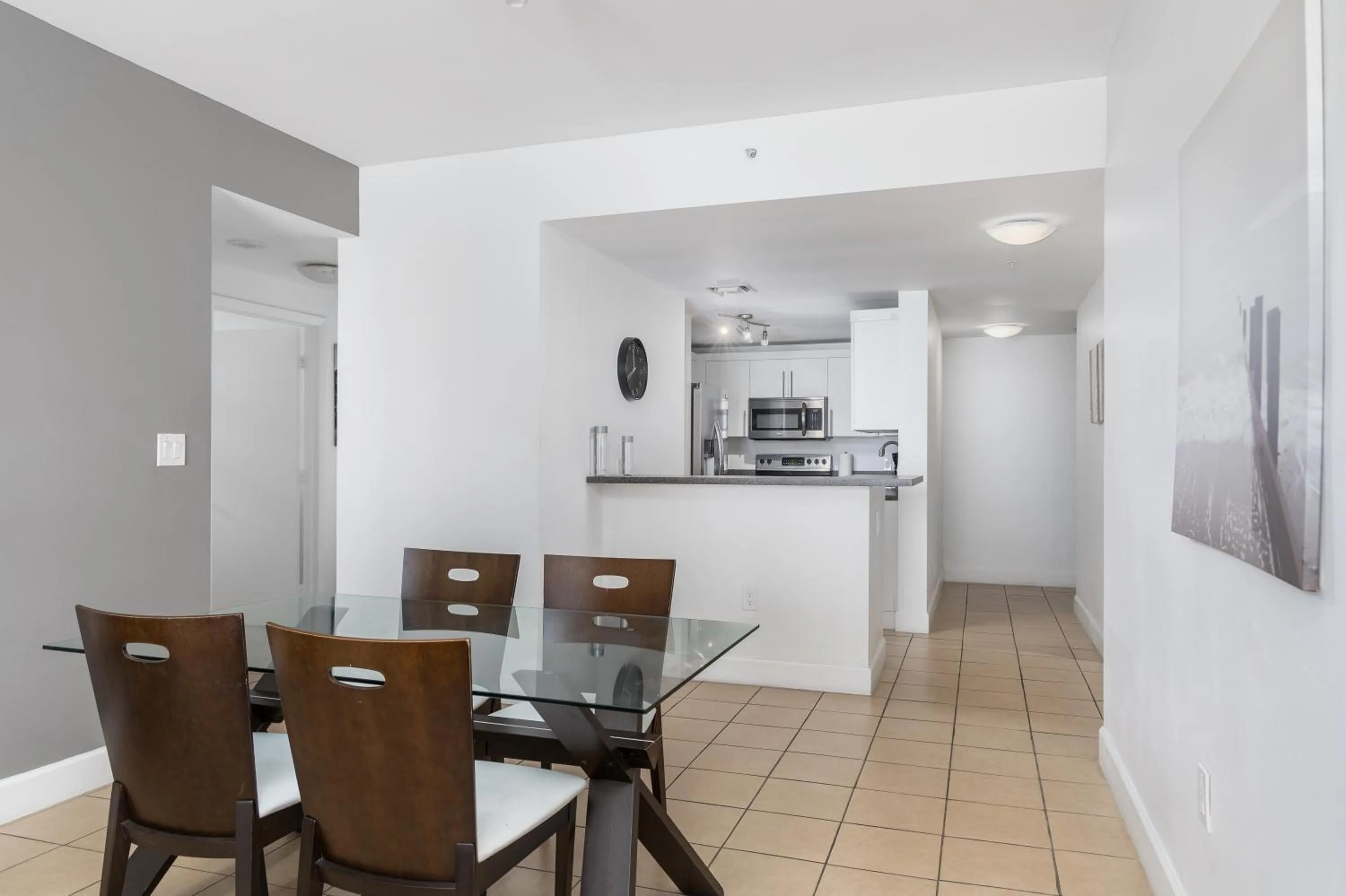 Kitchen or kitchenette in Fortune House Hotel Suites