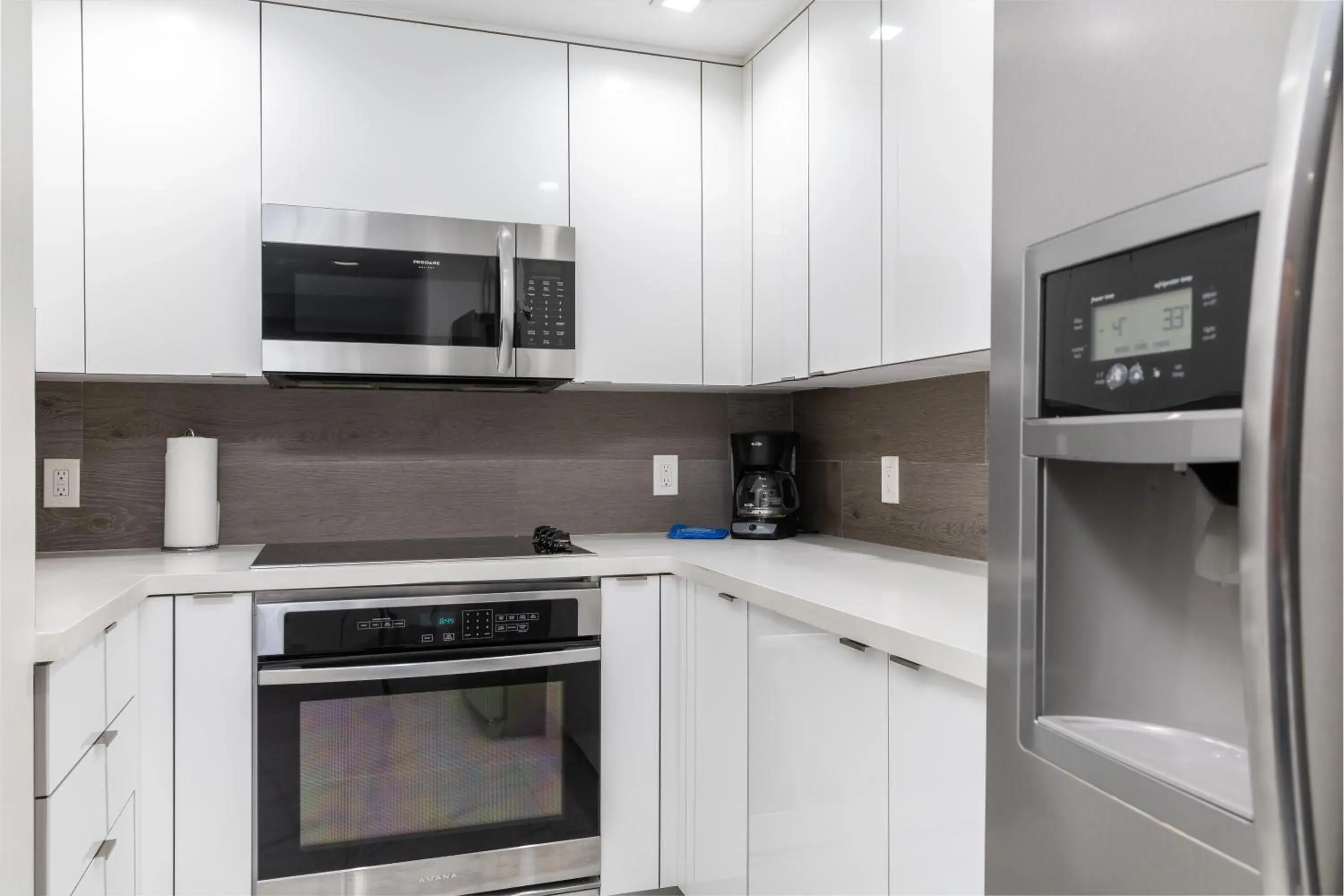 Luxury Two Bedroom Suite with Balcony in Fortune House Hotel Suites Luxury Two Bedroom Suite with Balcony in Fortune House Hotel Suites