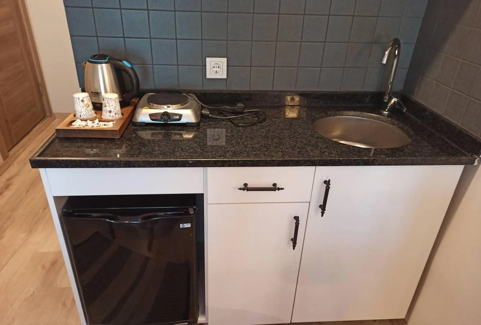 Coffee/tea facilities in Cadde Suite Bakırköy