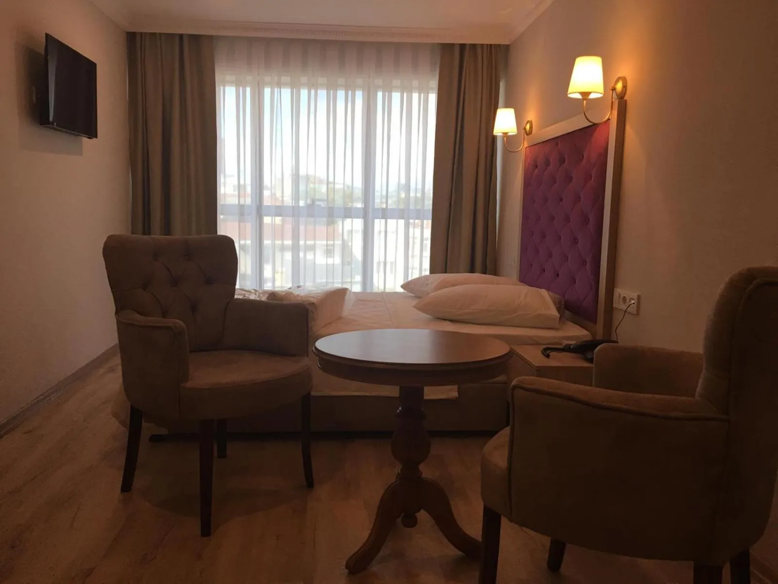 Photo of the whole room in Cadde Suite Bakırköy